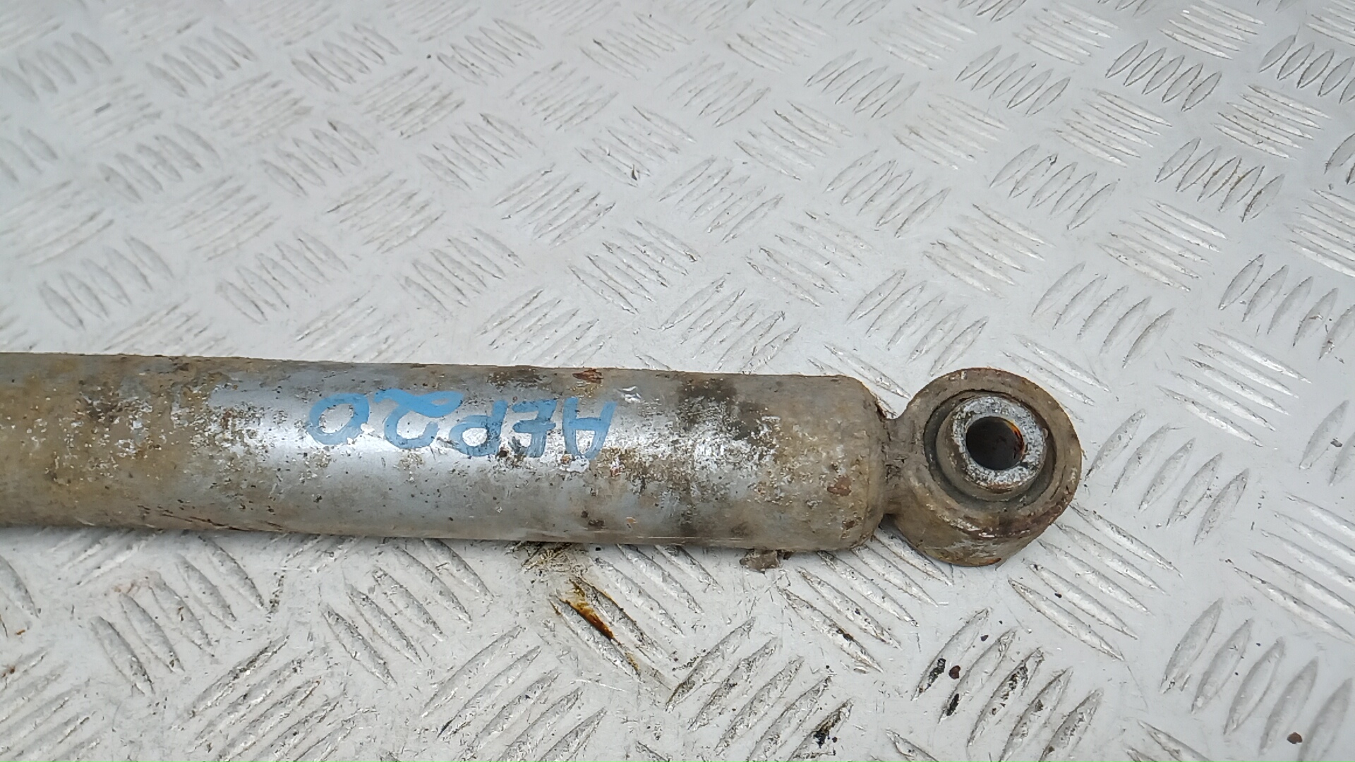 Амортизатор задний (стойка)