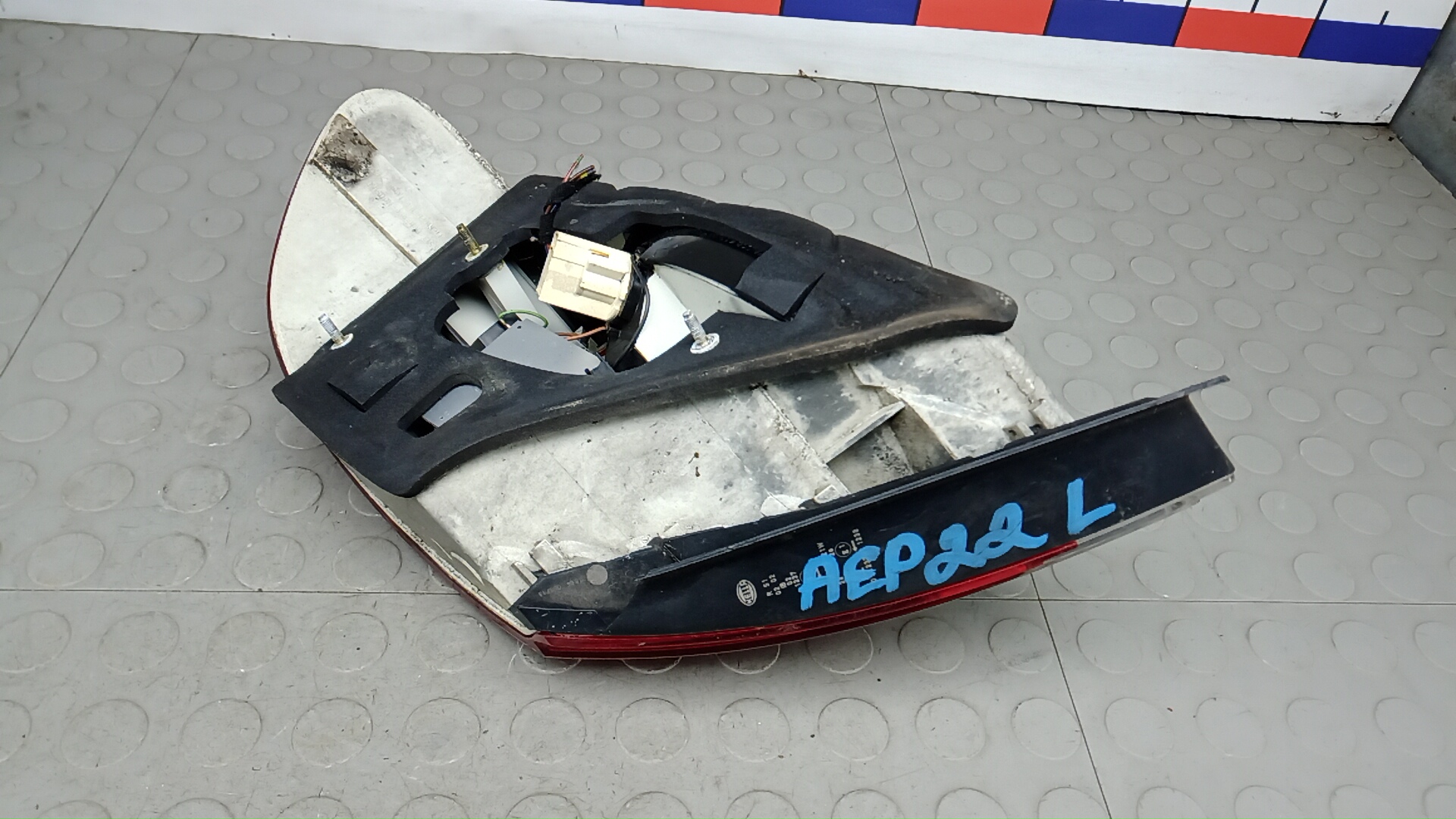 Фонарь задний левый