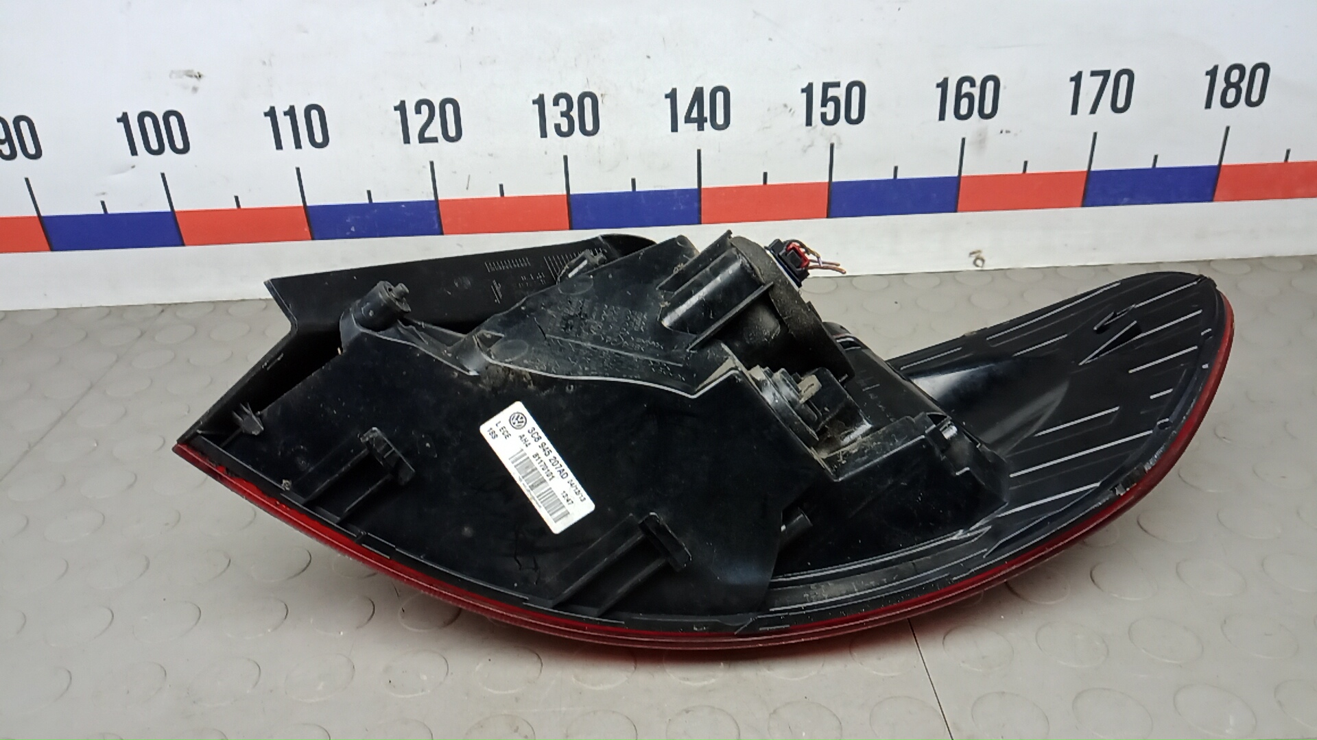 Фонарь задний левый