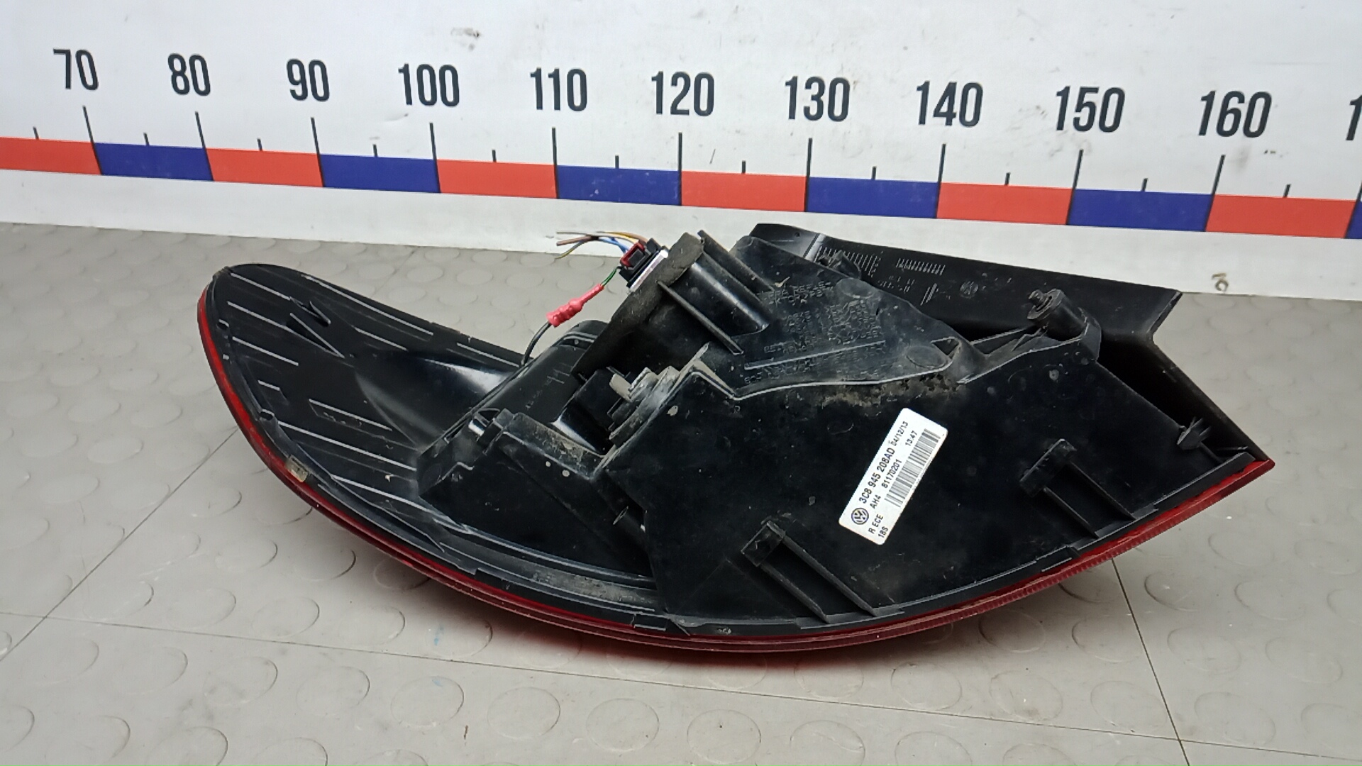 Фонарь задний правый