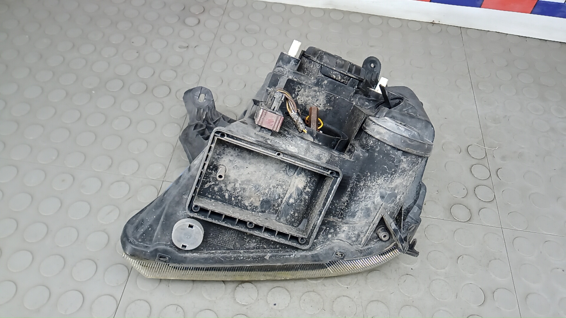 Фара правая