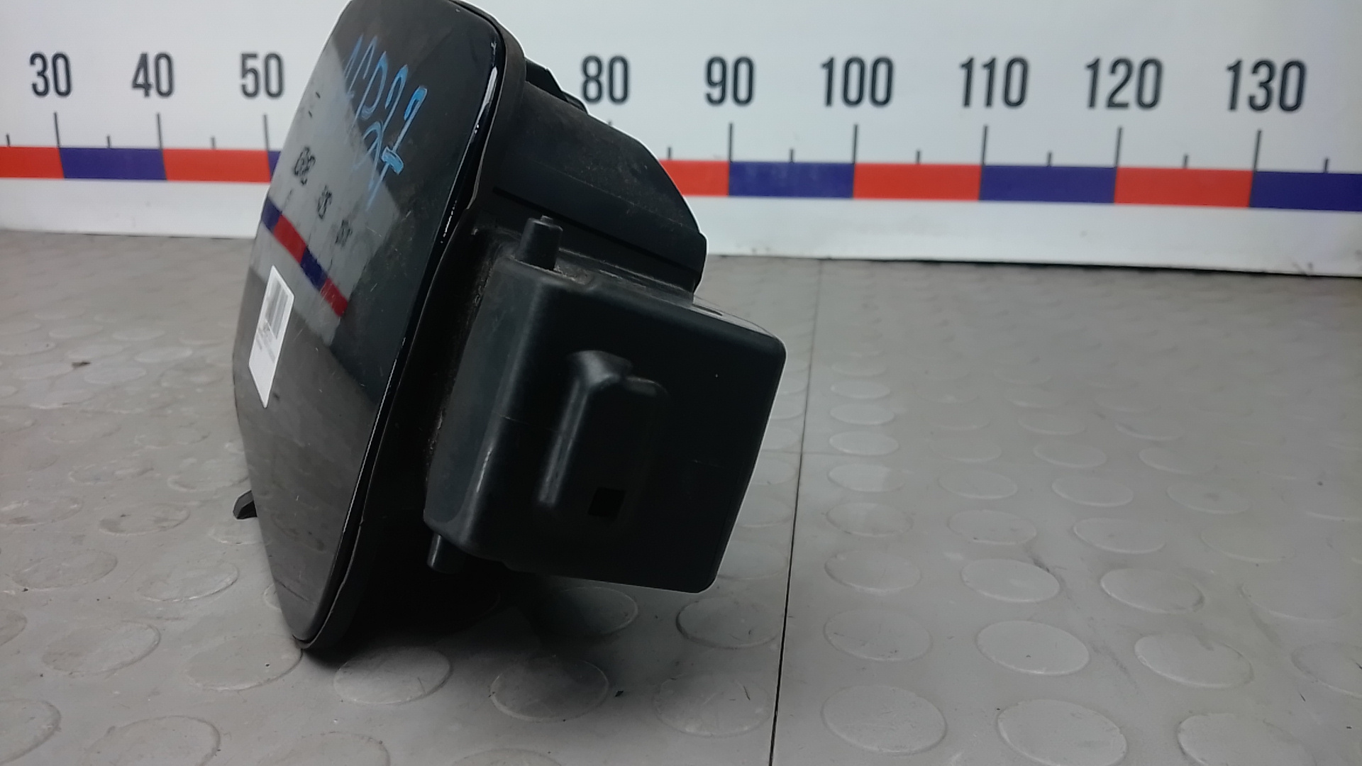 Лючок бензобака