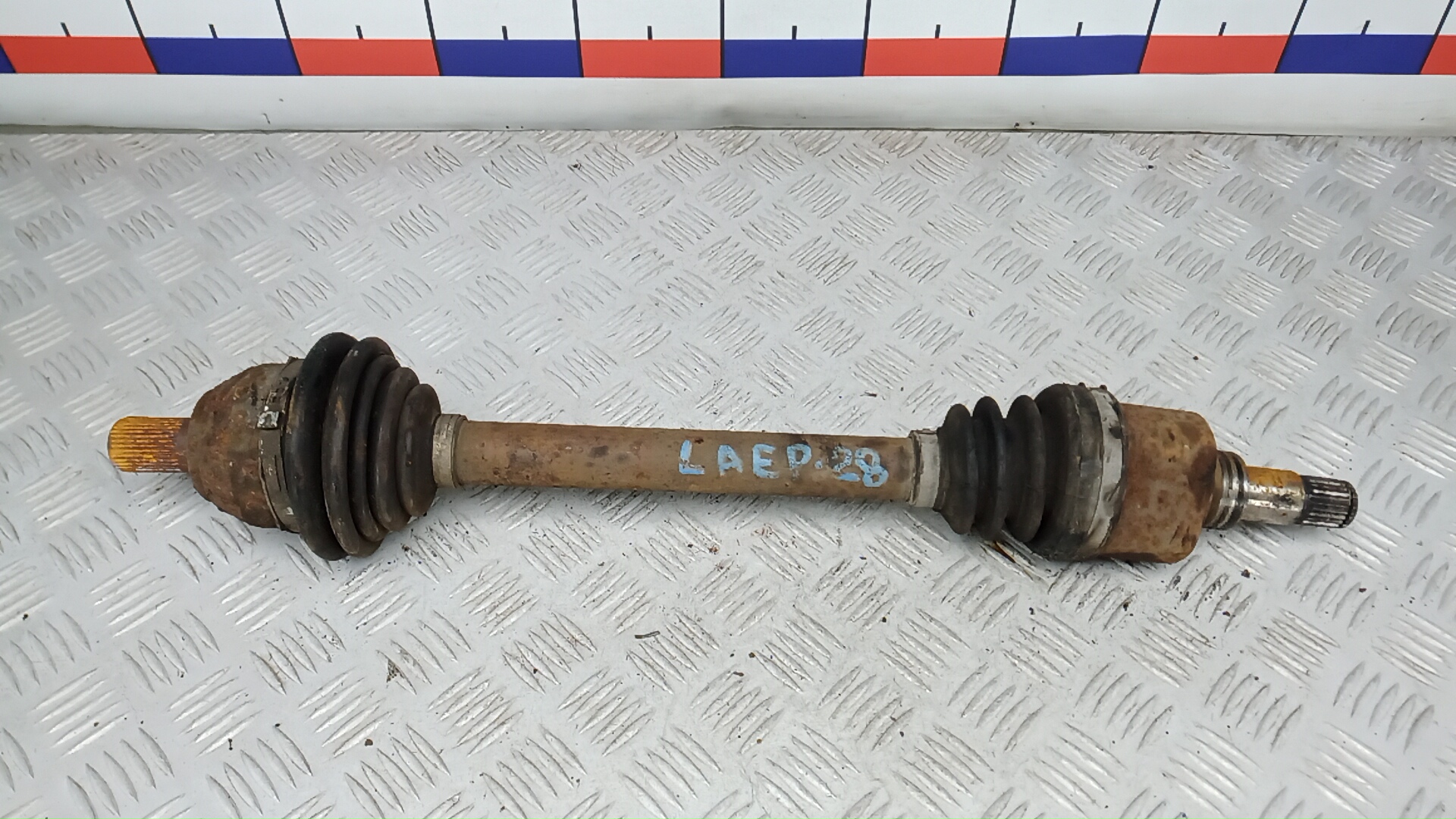 Полуось передняя левая