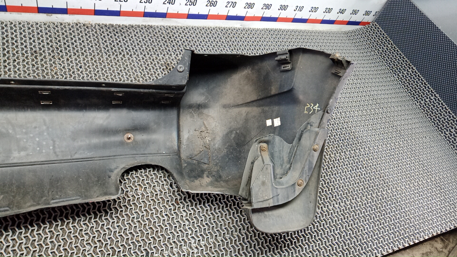 Бампер задний