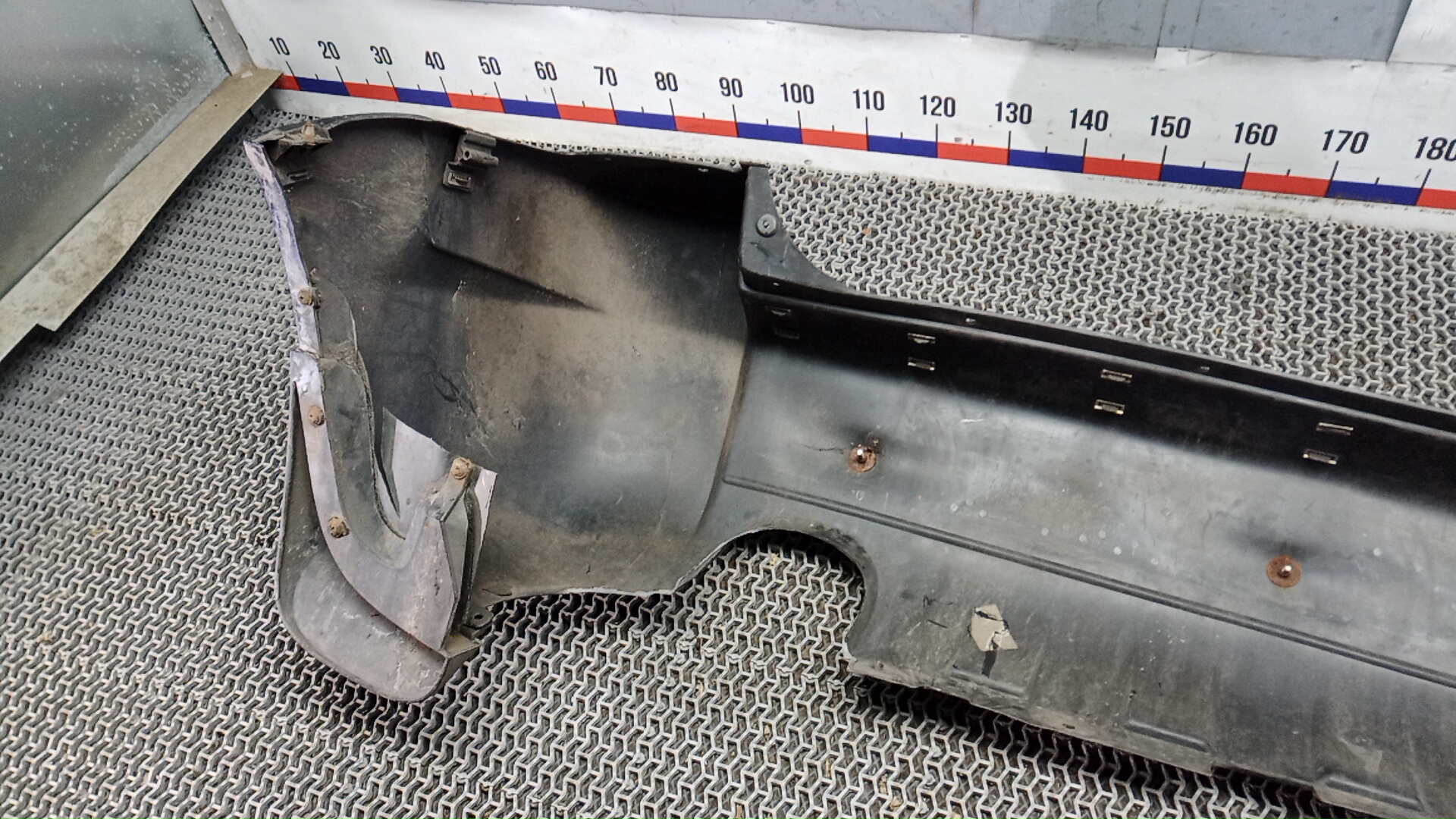 Бампер задний