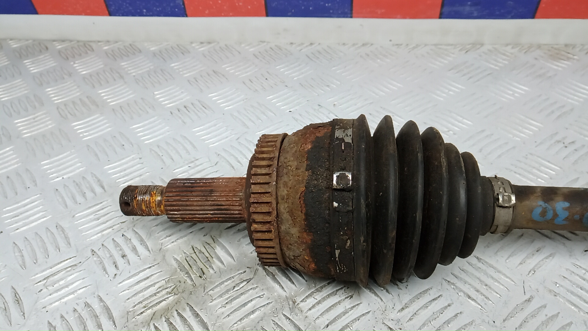 Полуось передняя правая