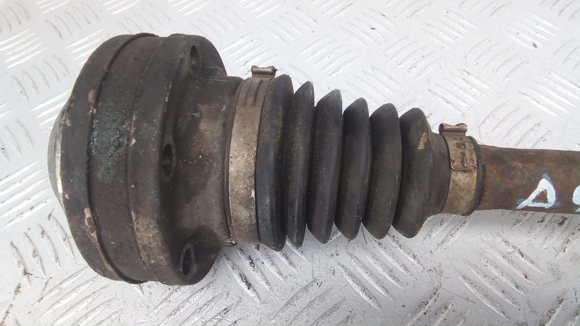 Полуось передняя левая