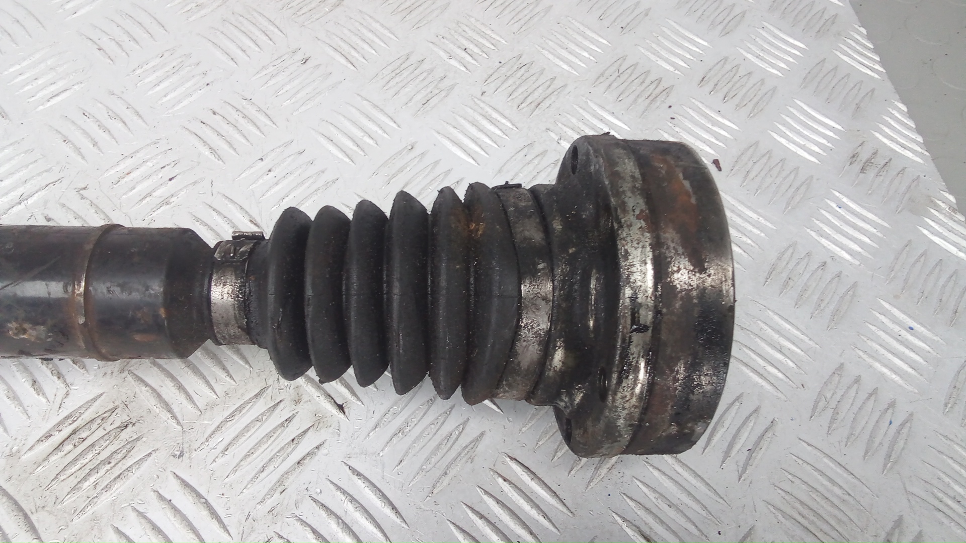 Полуось передняя правая