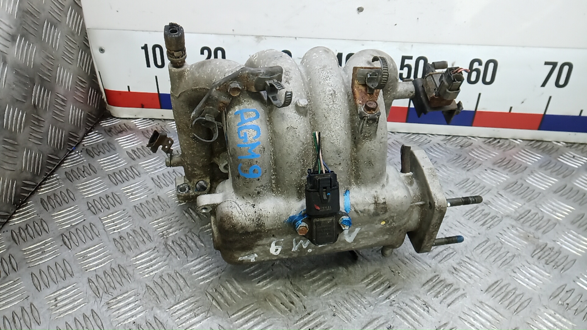 Коллектор впускной