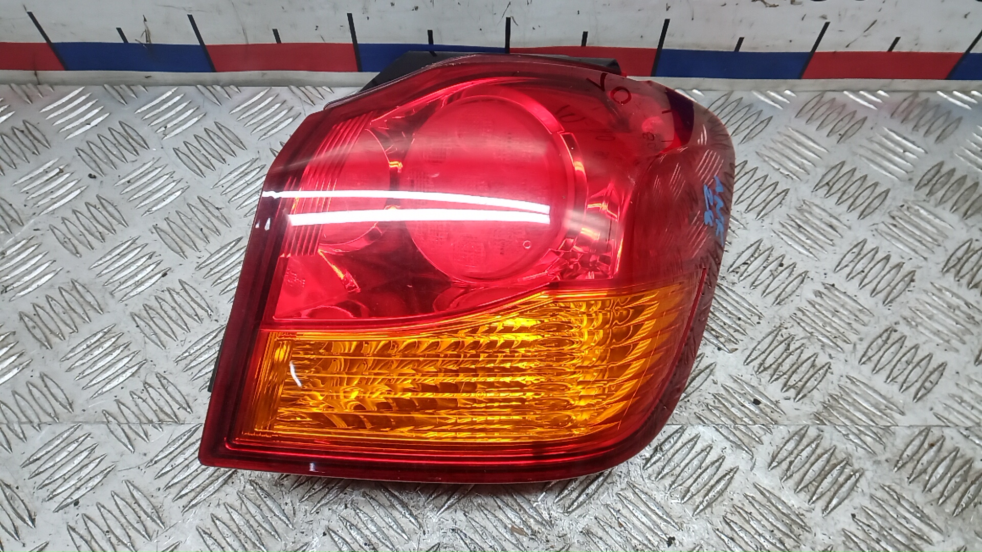 Фонарь задний правый