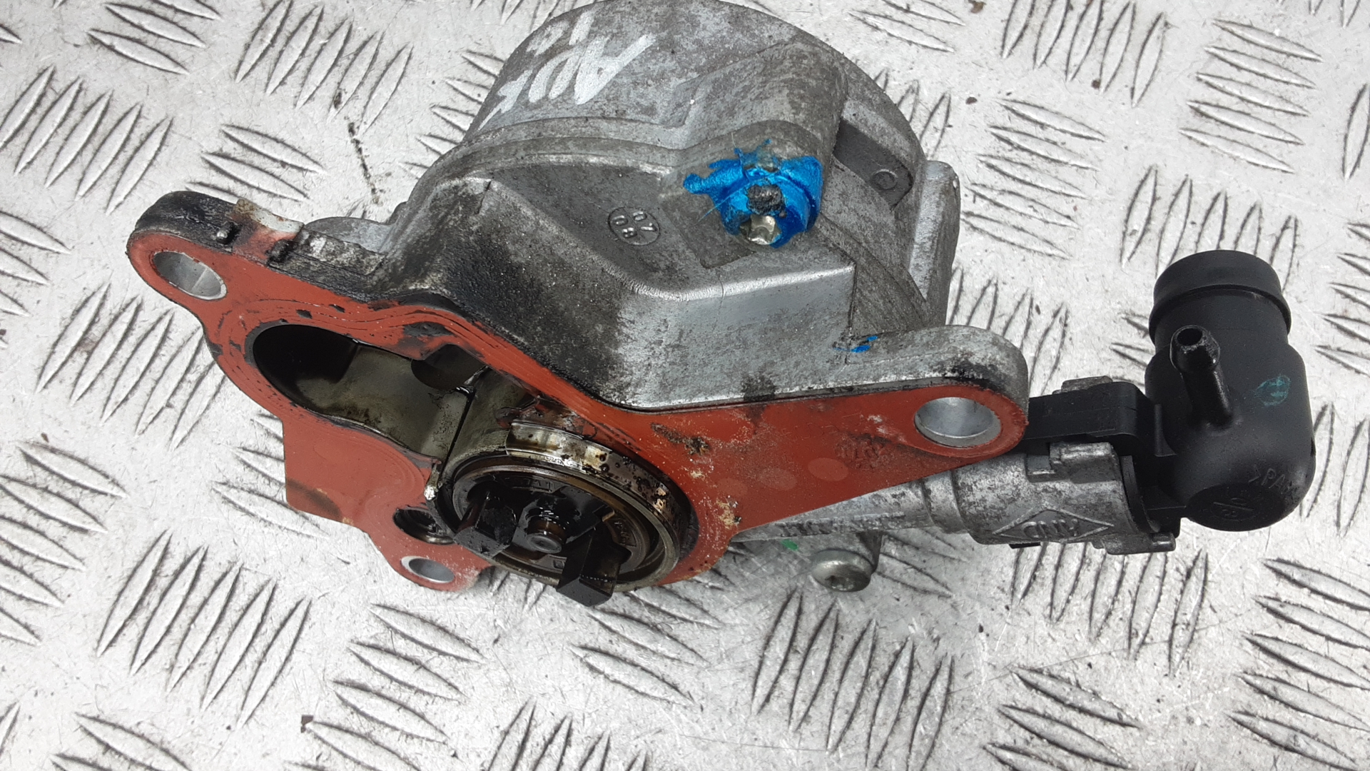 Насос вакуумный