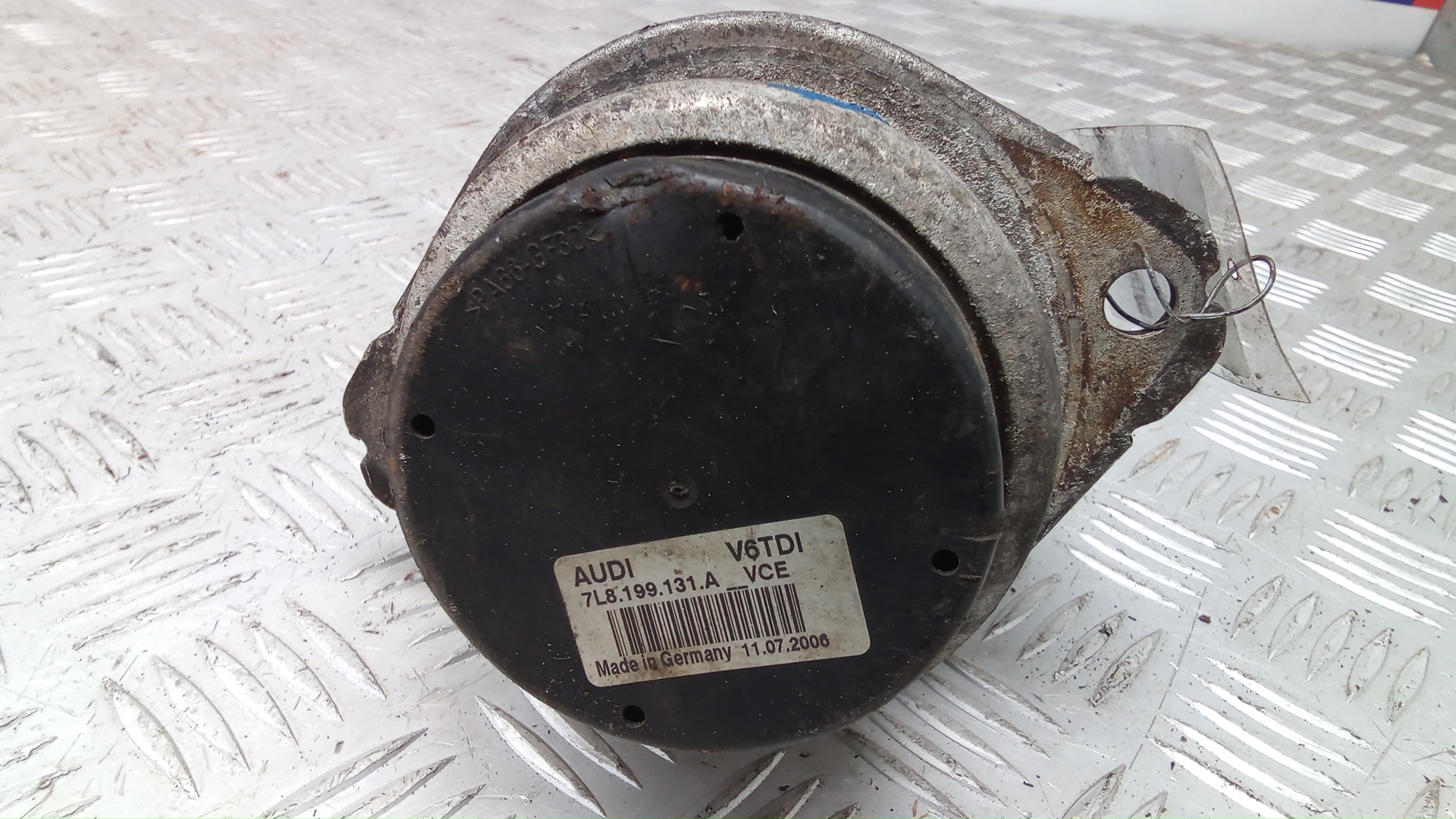 Опора двигателя