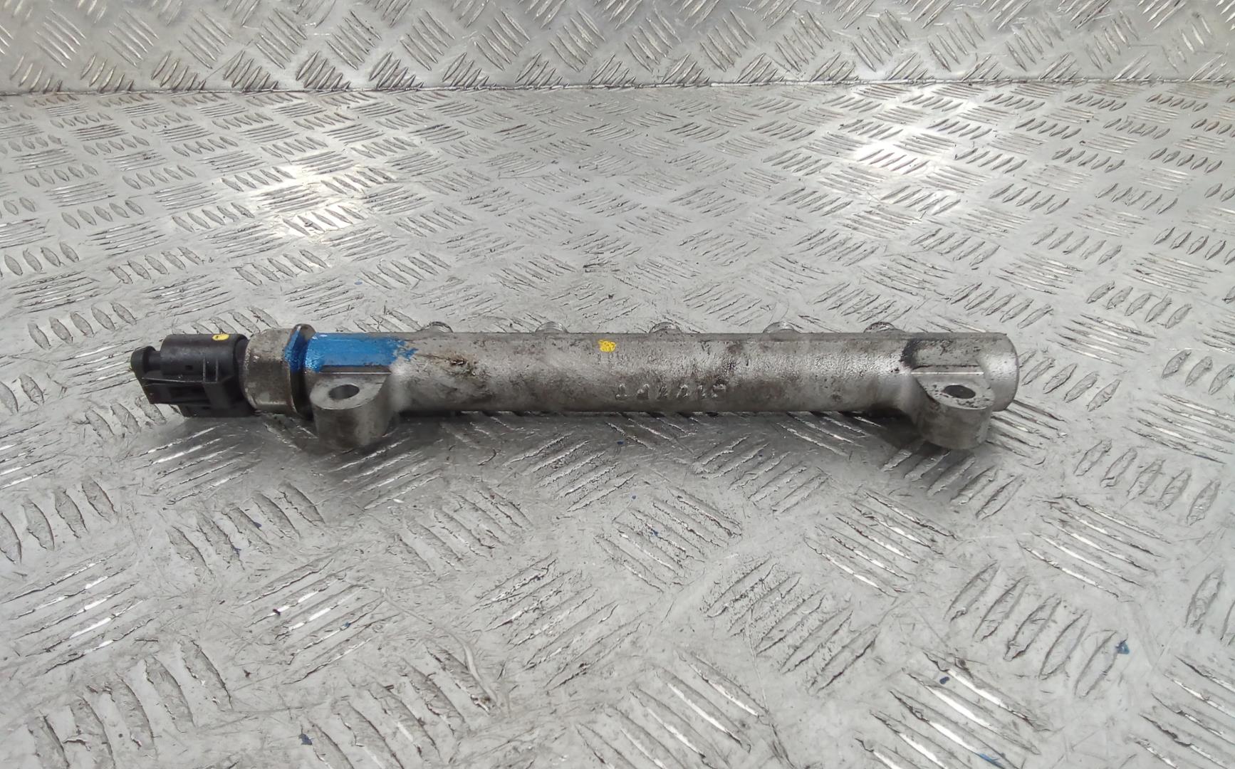 Рейка топливная (рампа)