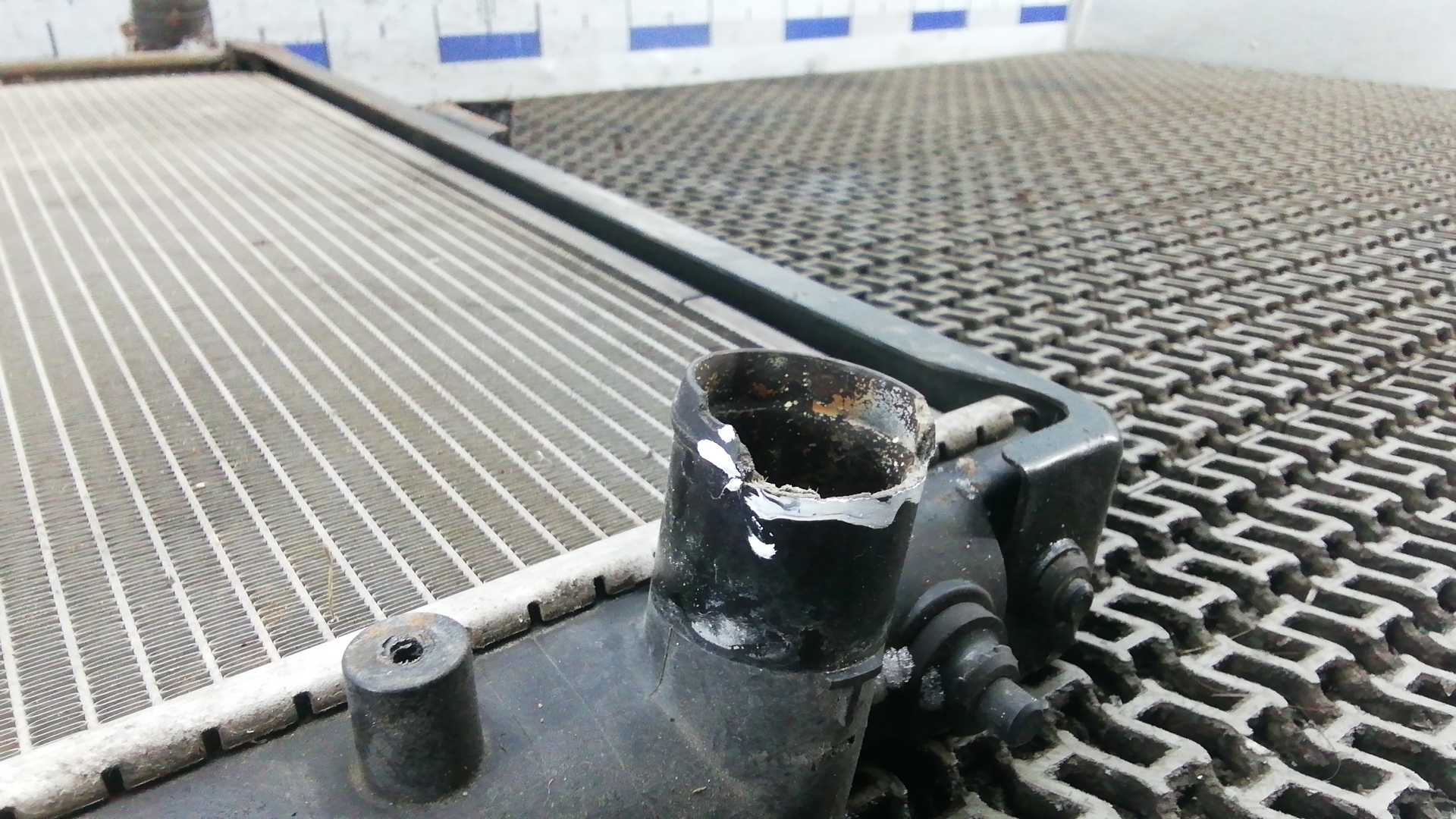 Радиатор охлаждения двигателя основной