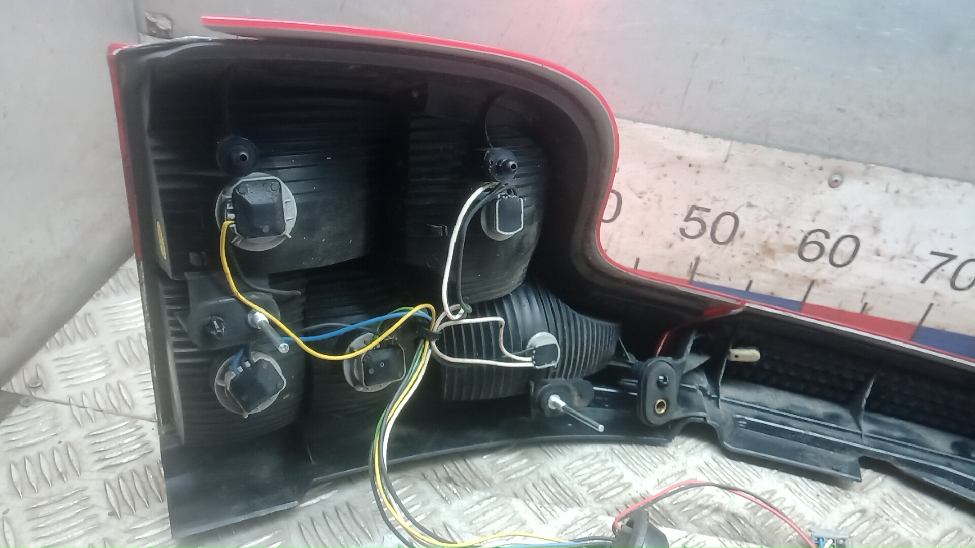 Фонарь задний правый