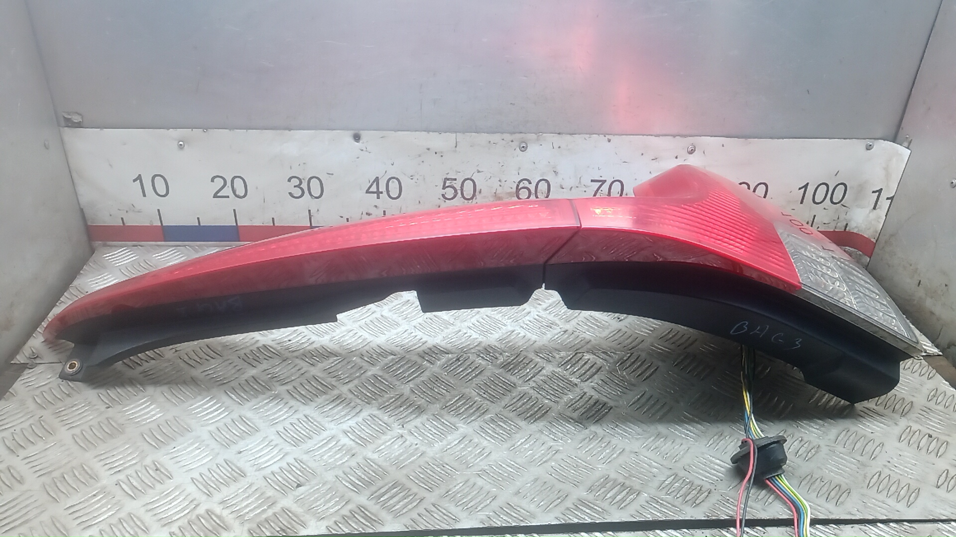 Фонарь задний правый