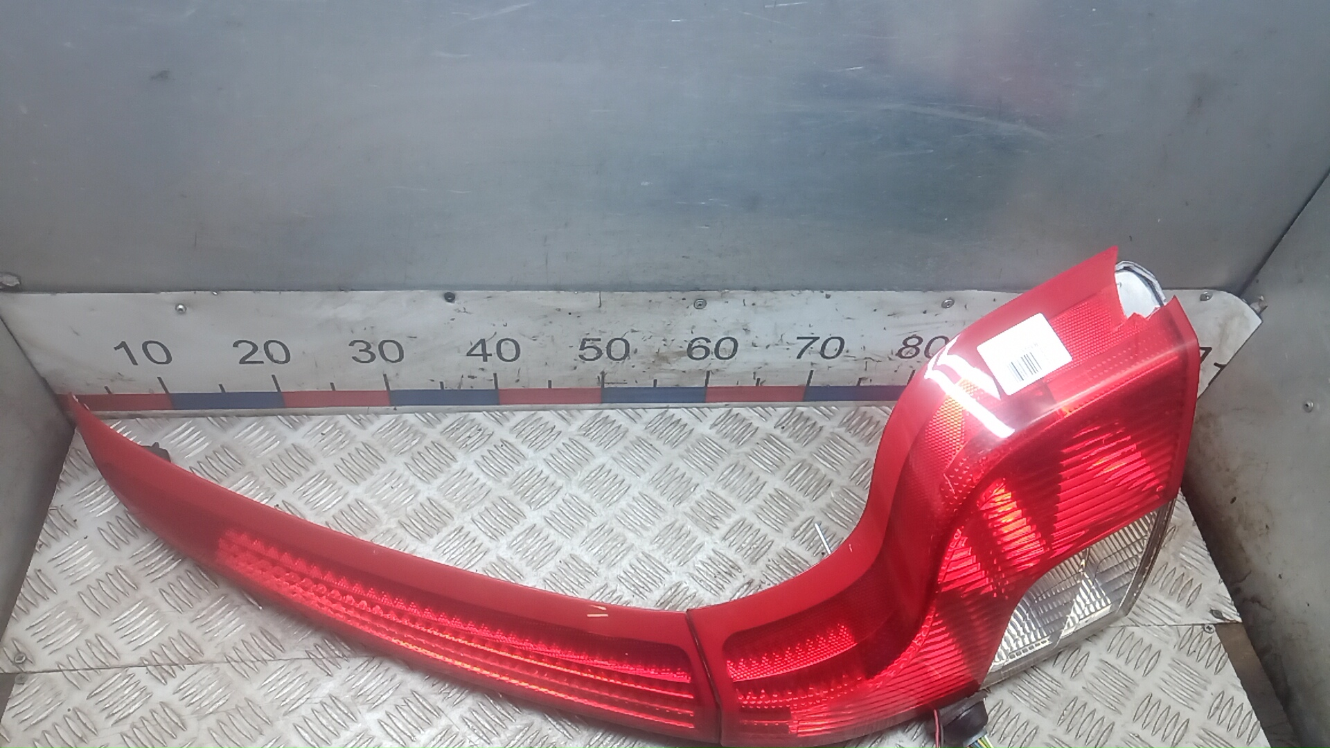 Фонарь задний правый