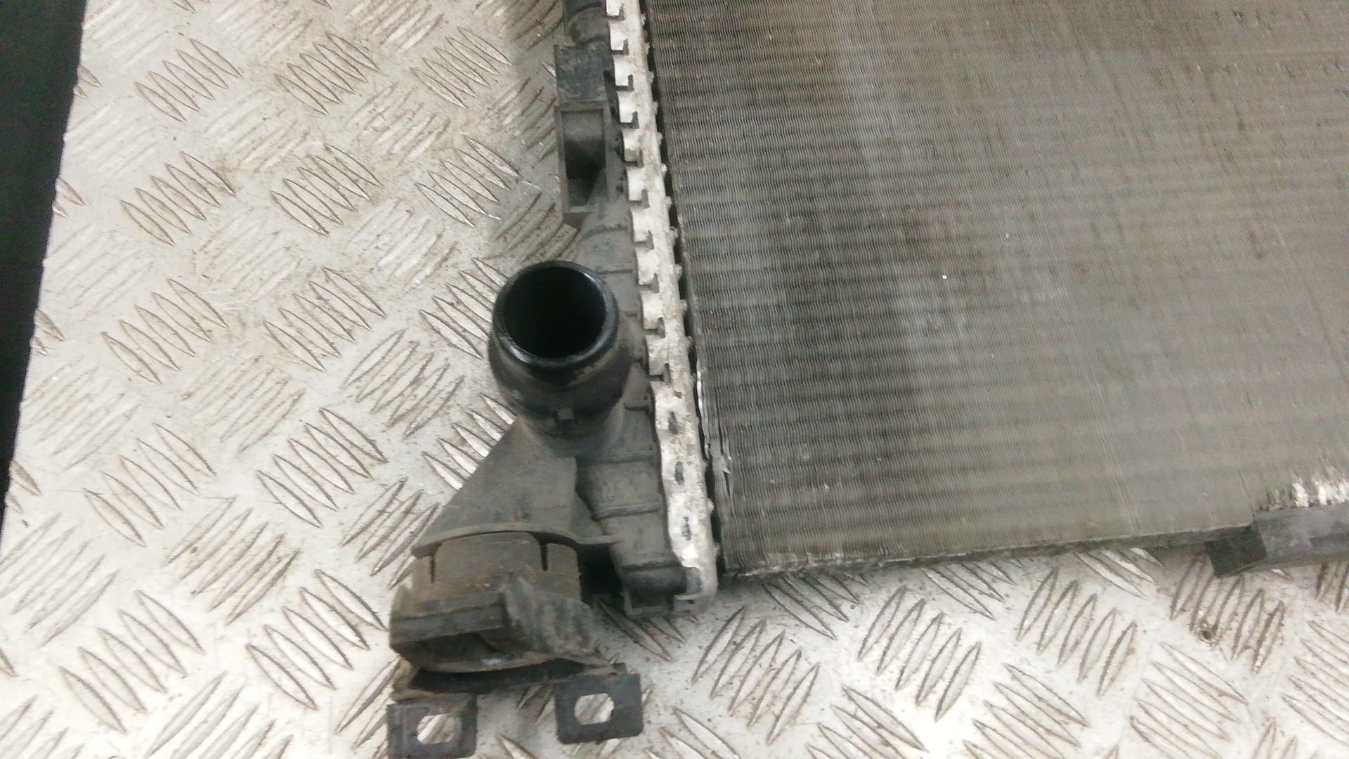 Радиатор охлаждения двигателя основной