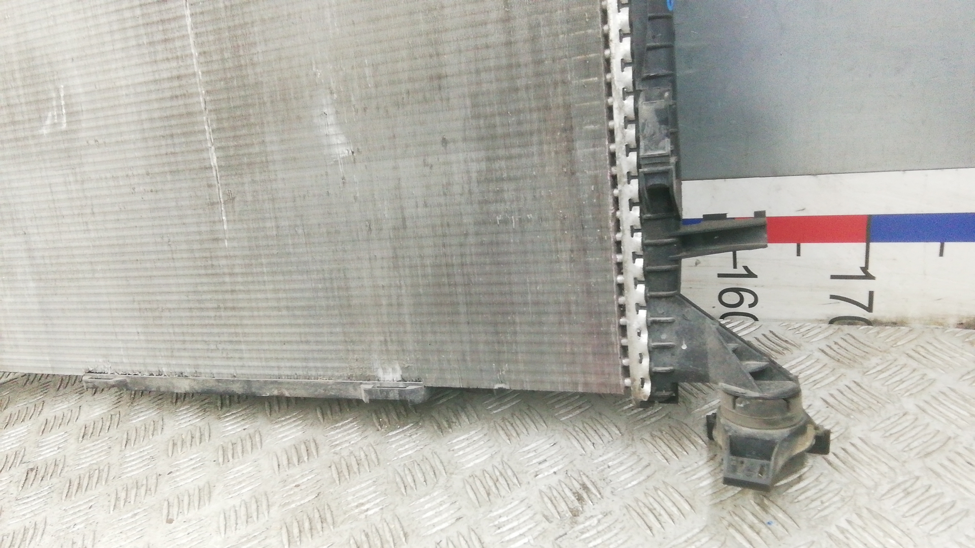 Радиатор охлаждения двигателя основной