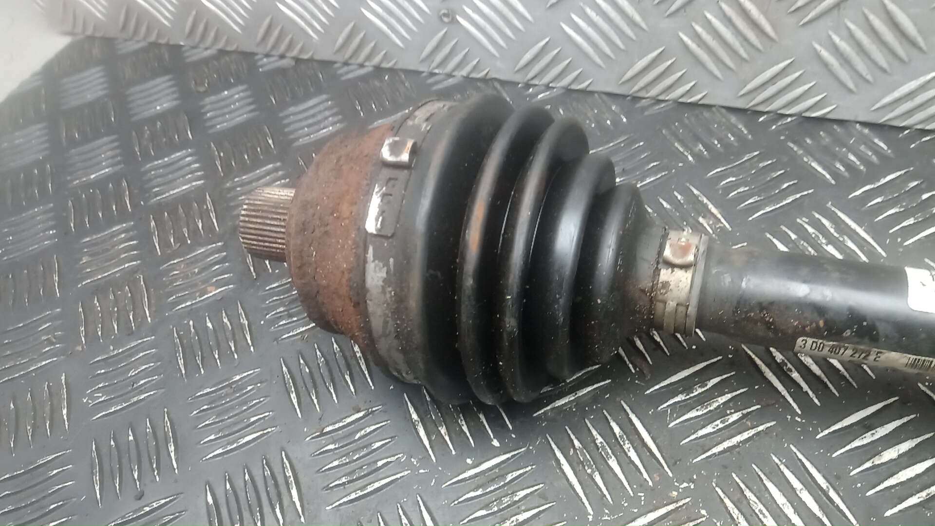 Полуось передняя правая