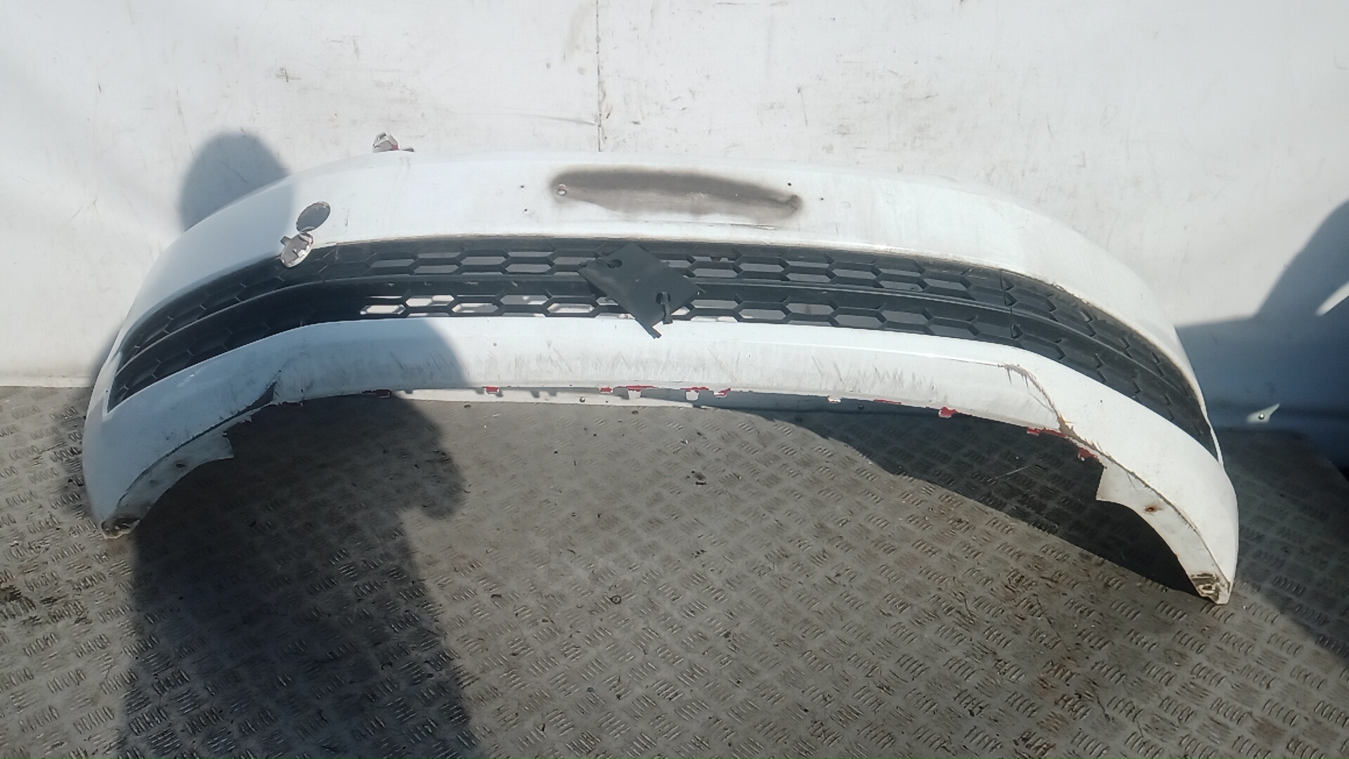 Бампер передний