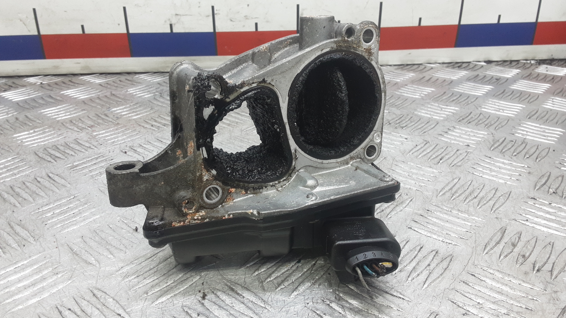 Заслонка дроссельная электрическая