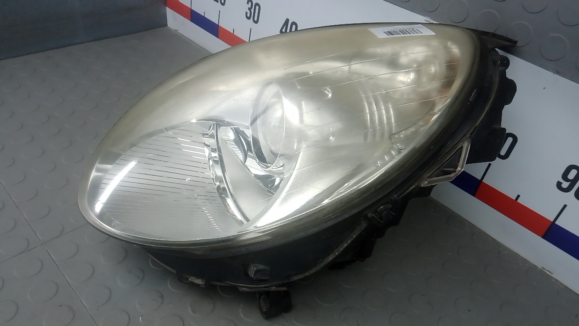 Фара левая