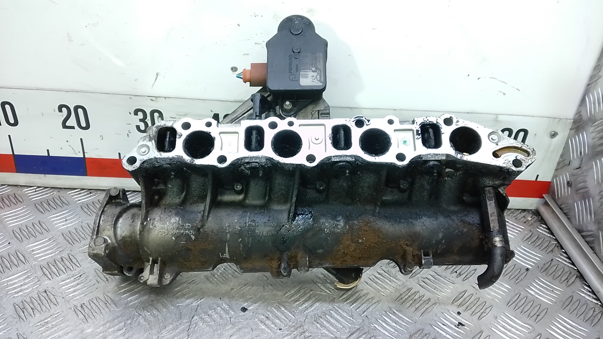 Коллектор впускной