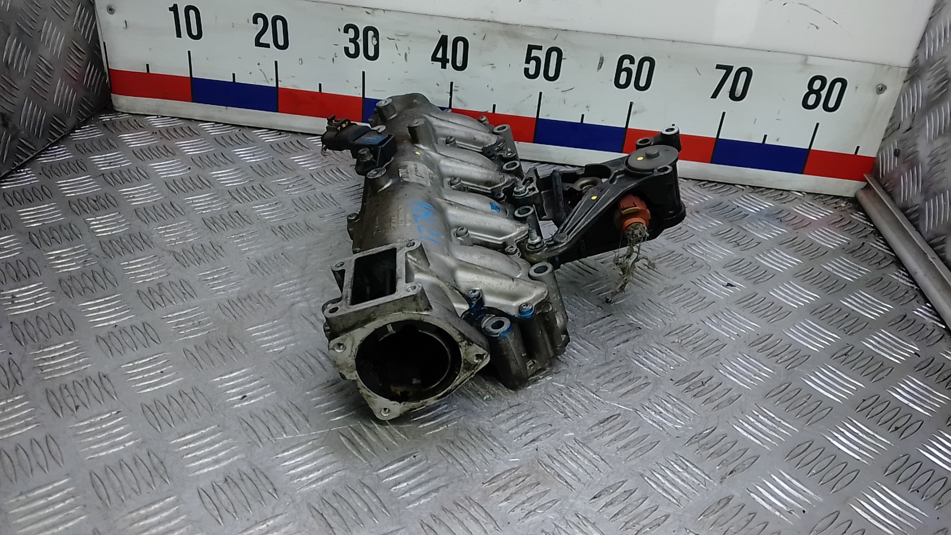 Коллектор впускной