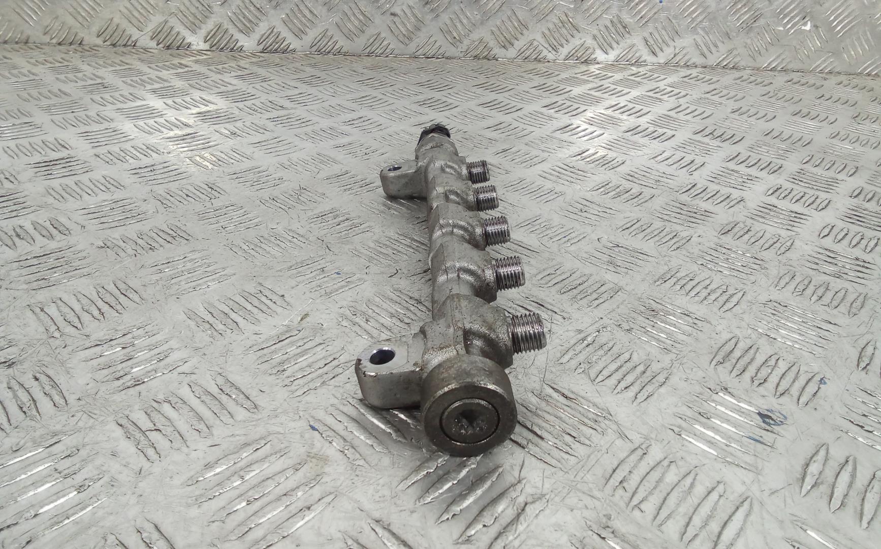 Рейка топливная (рампа)