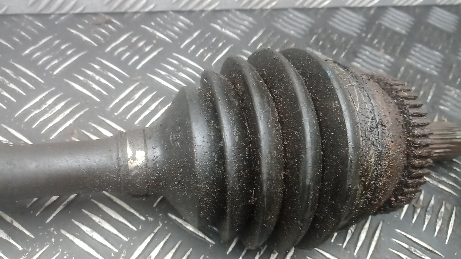 Полуось передняя правая