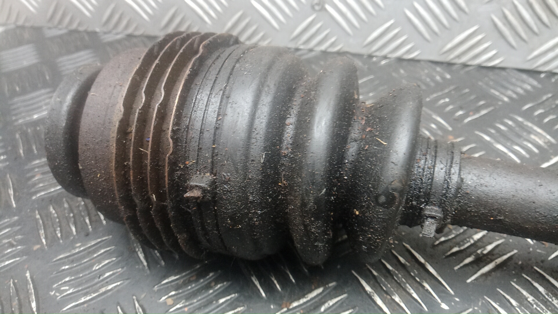 Полуось передняя правая