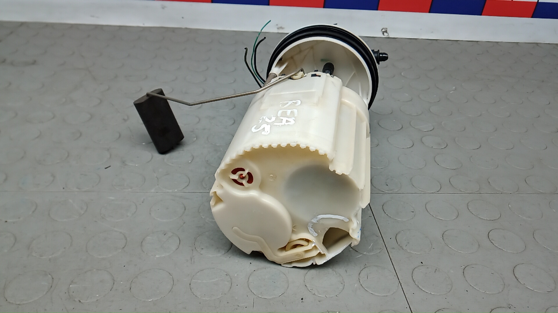 Насос топливный электрический