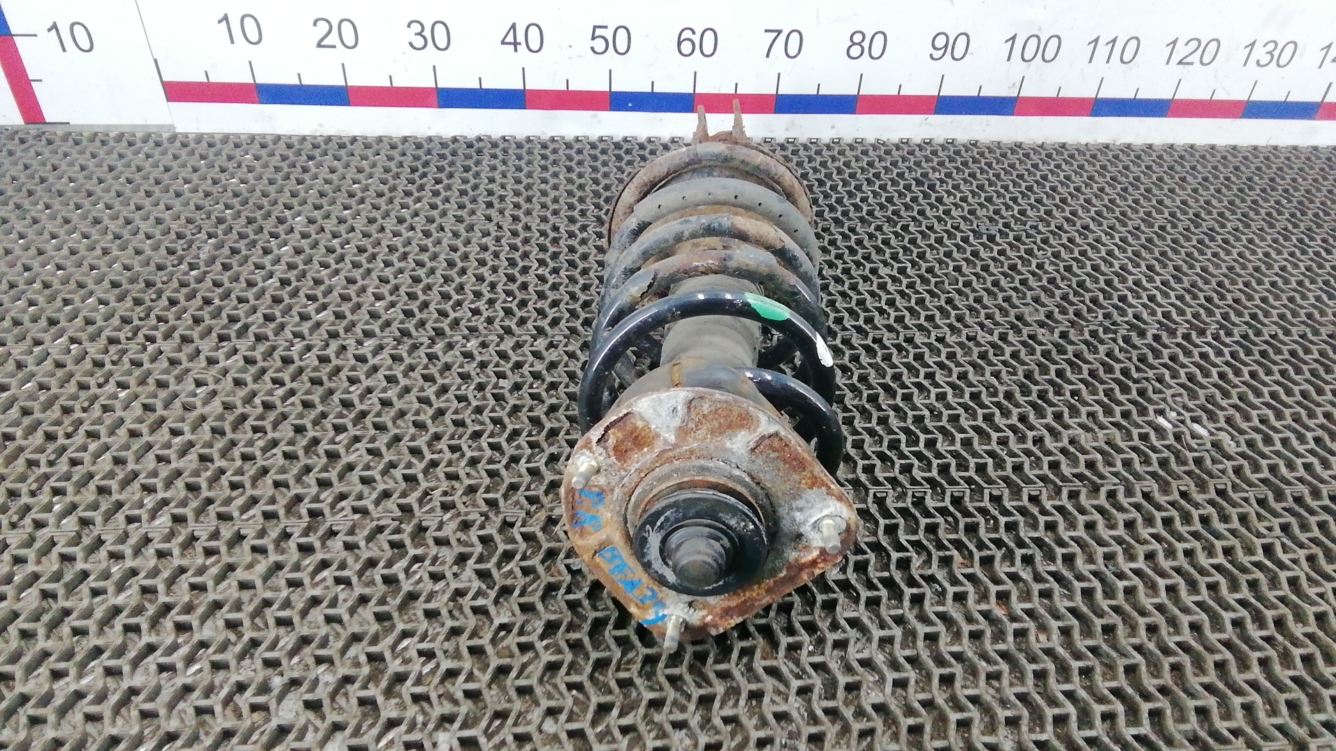 Амортизатор передний правый