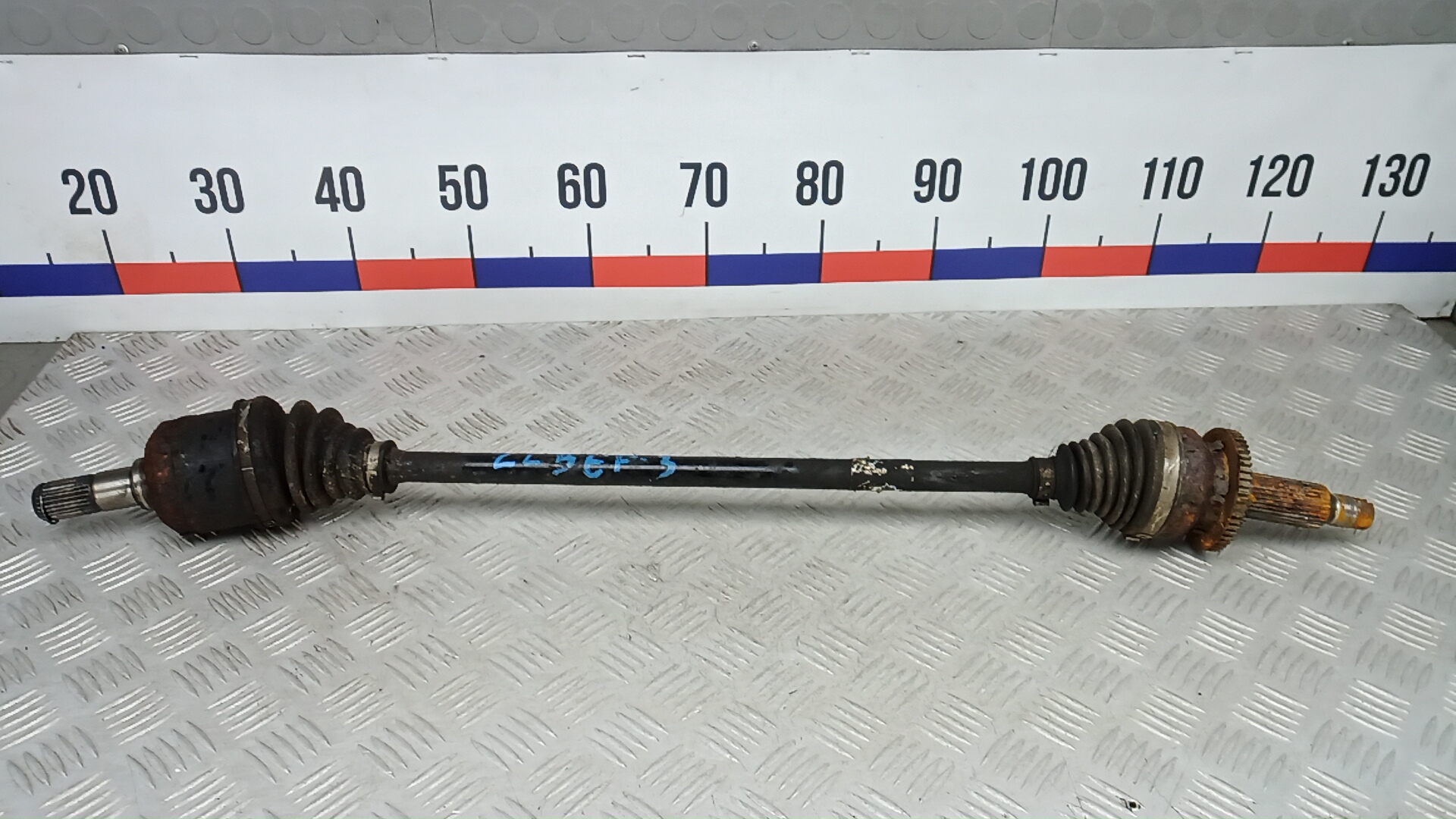 Полуось задняя левая