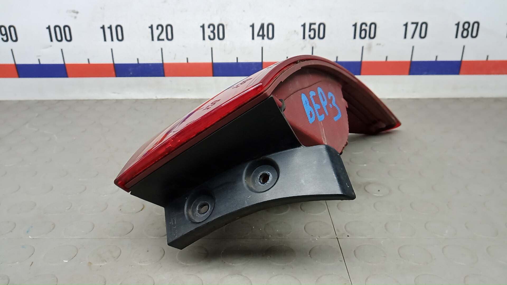 Фонарь задний левый