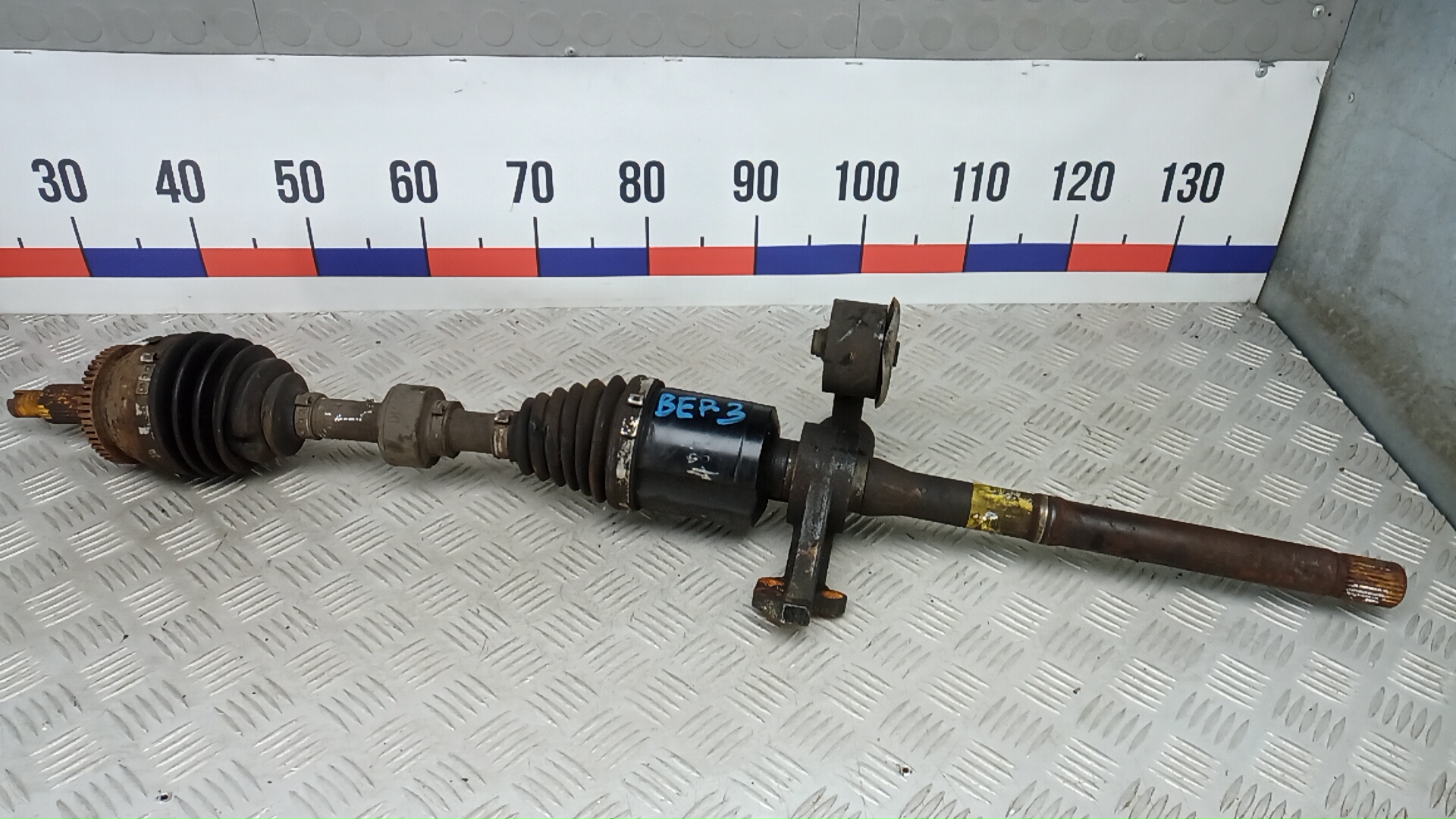 Полуось передняя правая