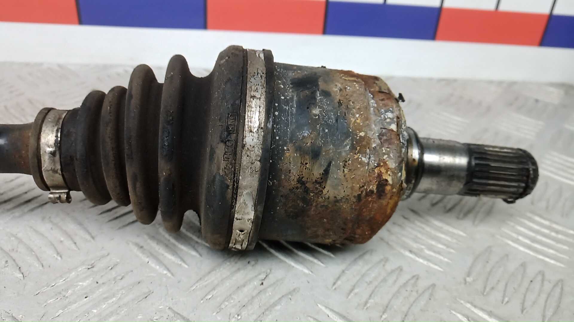 Полуось задняя правая