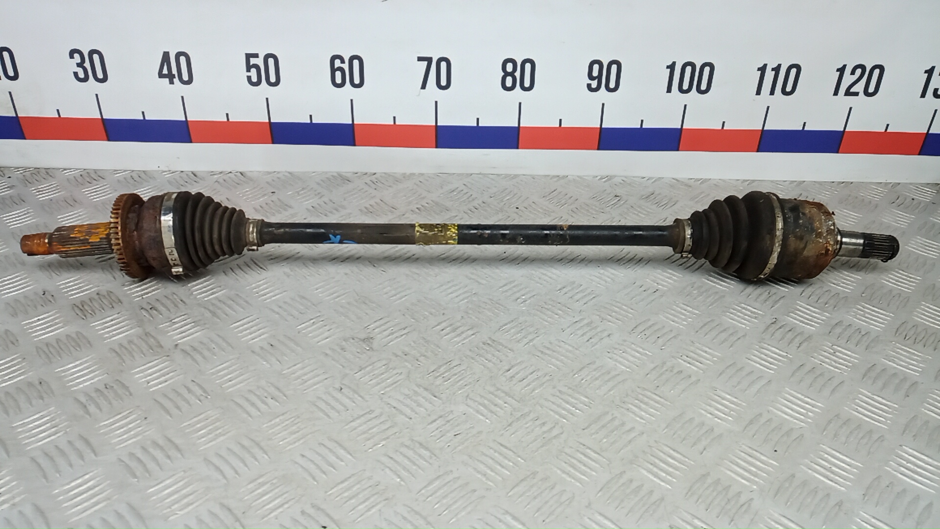 Полуось задняя правая