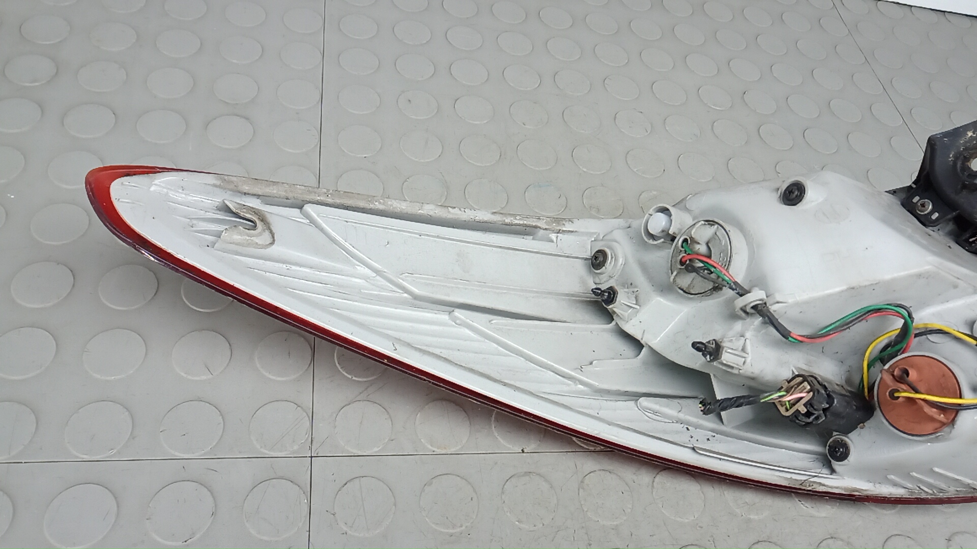 Фонарь задний правый