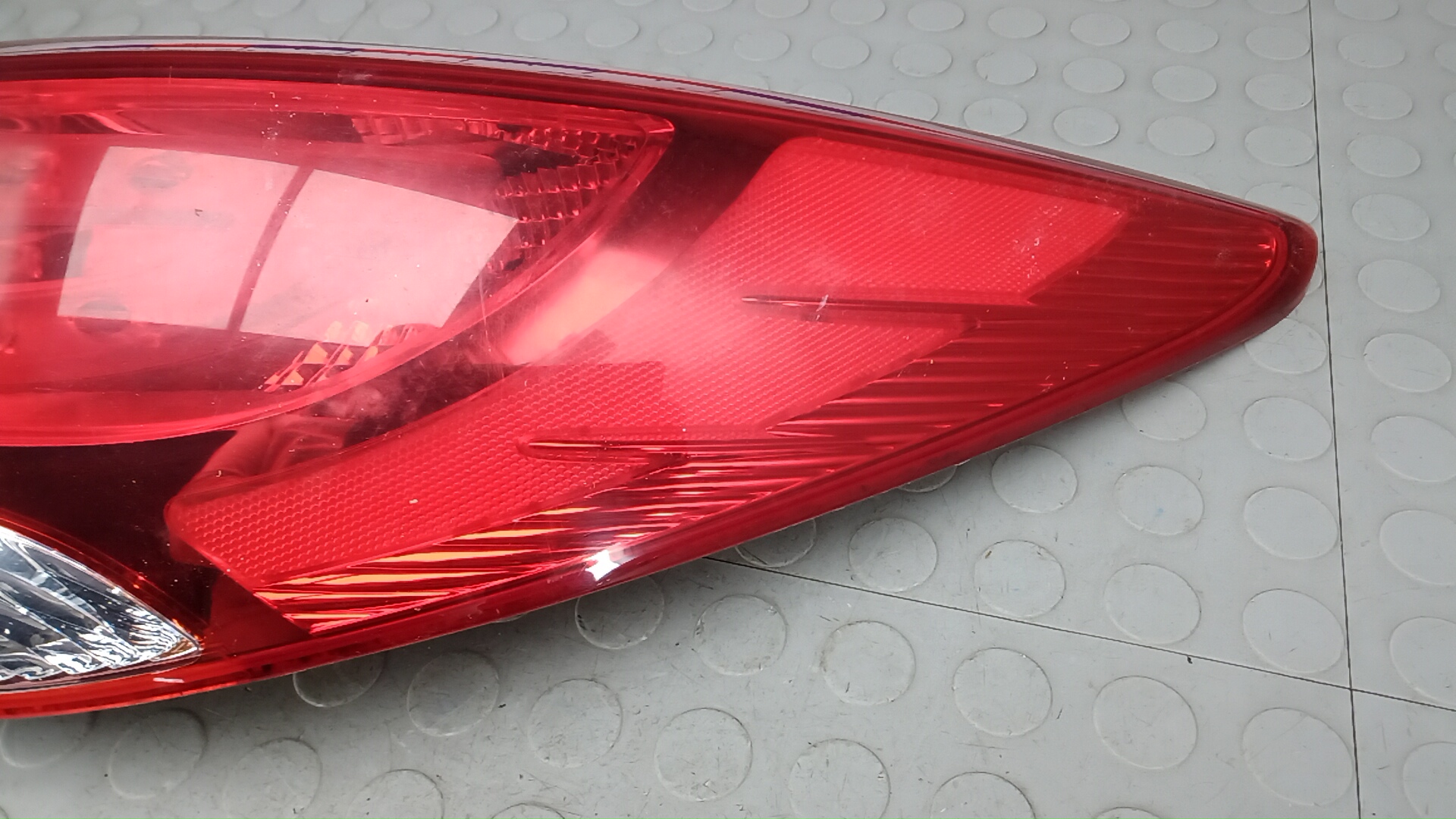 Фонарь задний правый