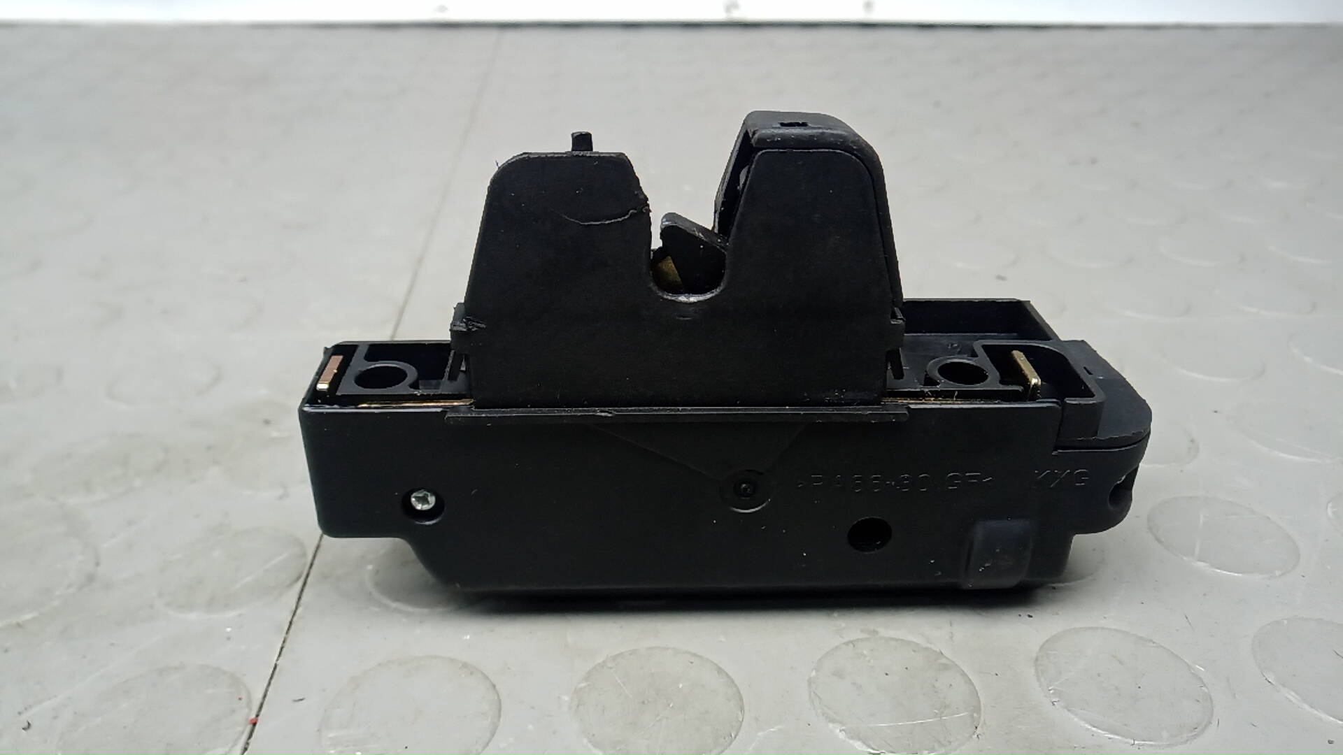 Замок багажника