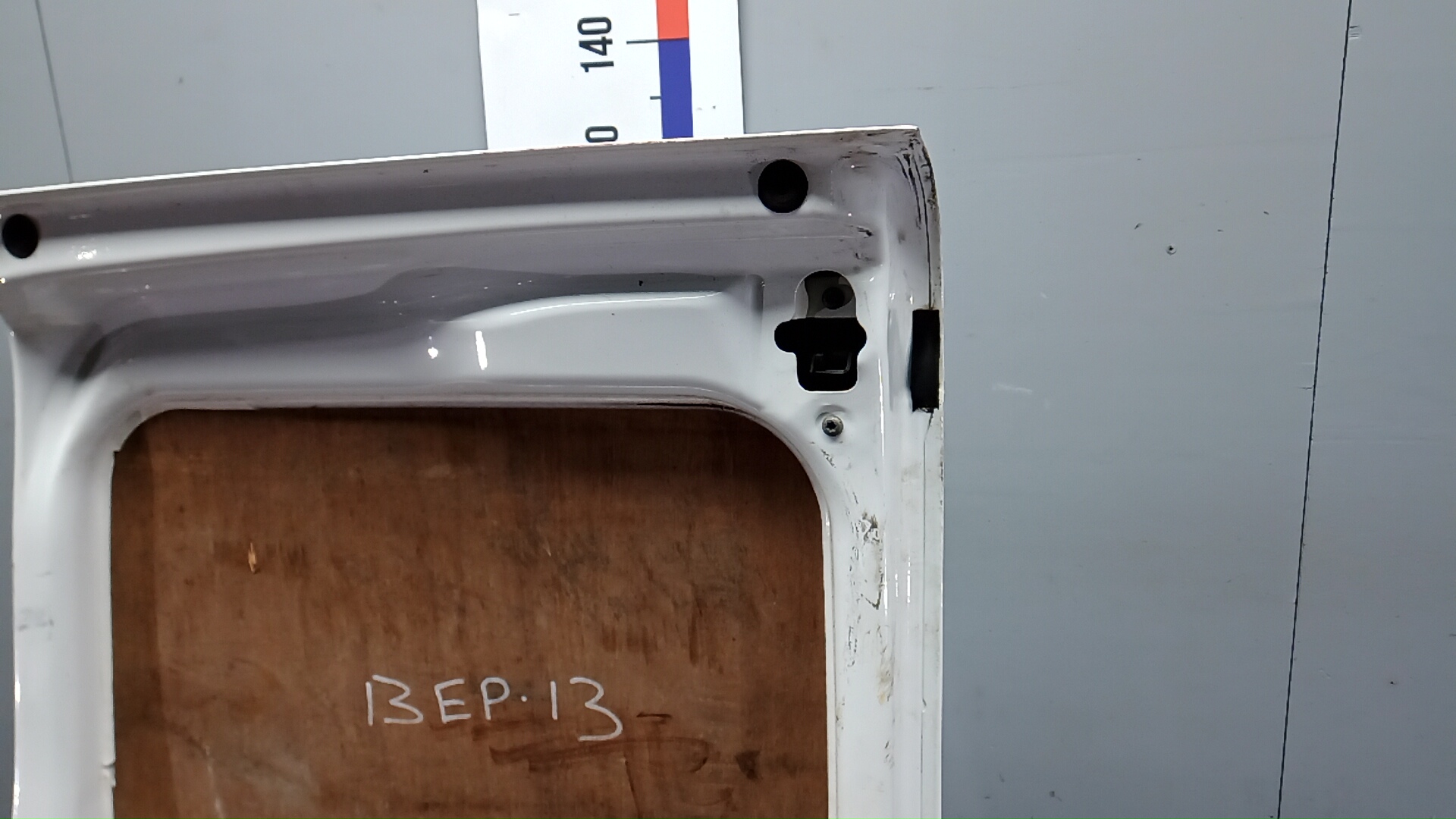 Дверь багажника правая