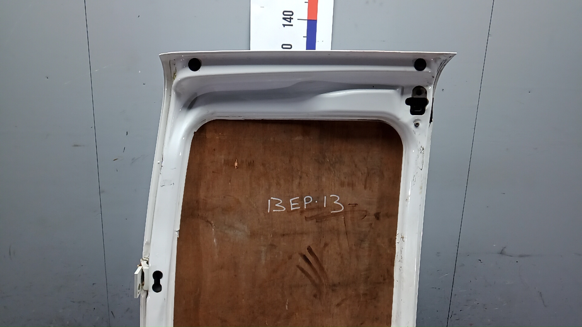 Дверь багажника правая