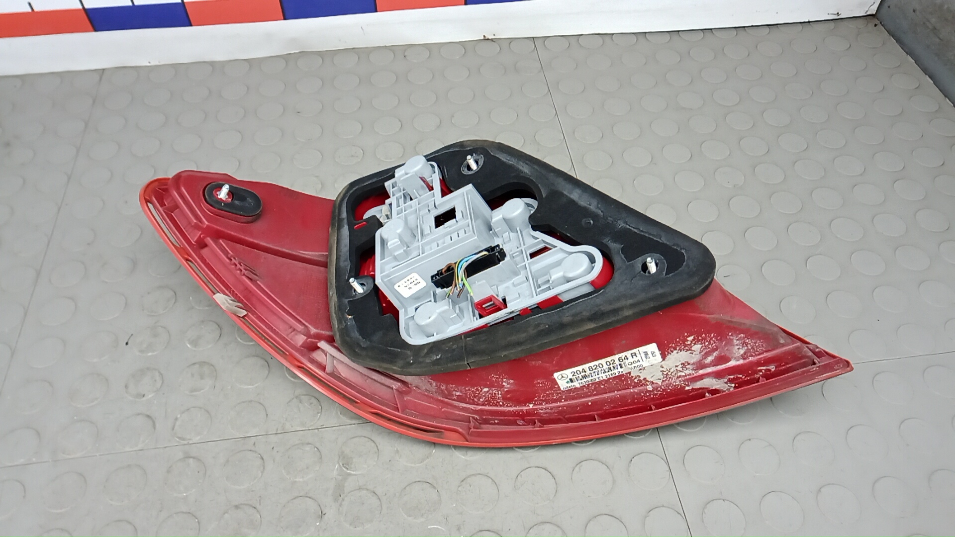 Фонарь задний правый