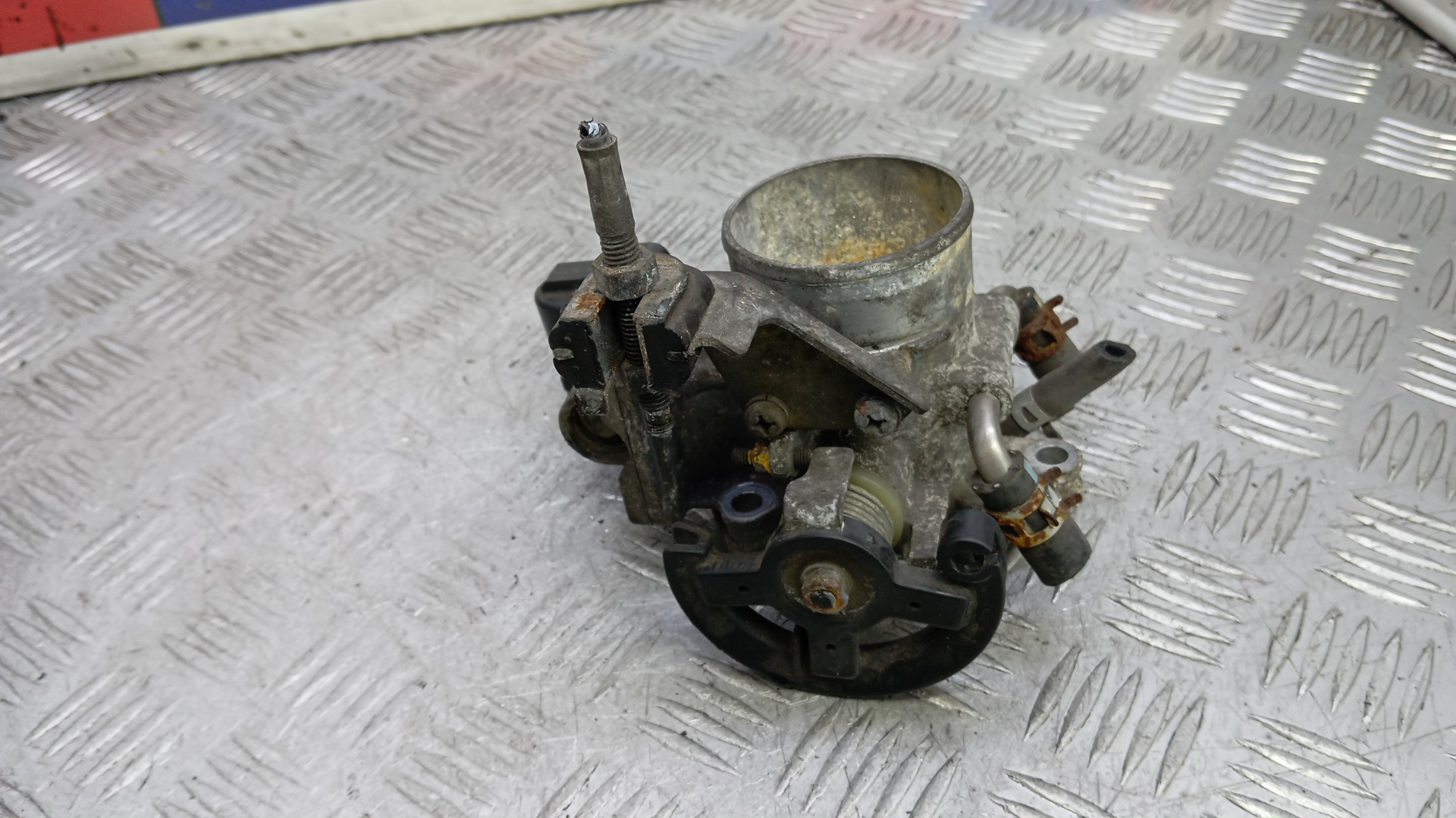 Заслонка дроссельная электрическая