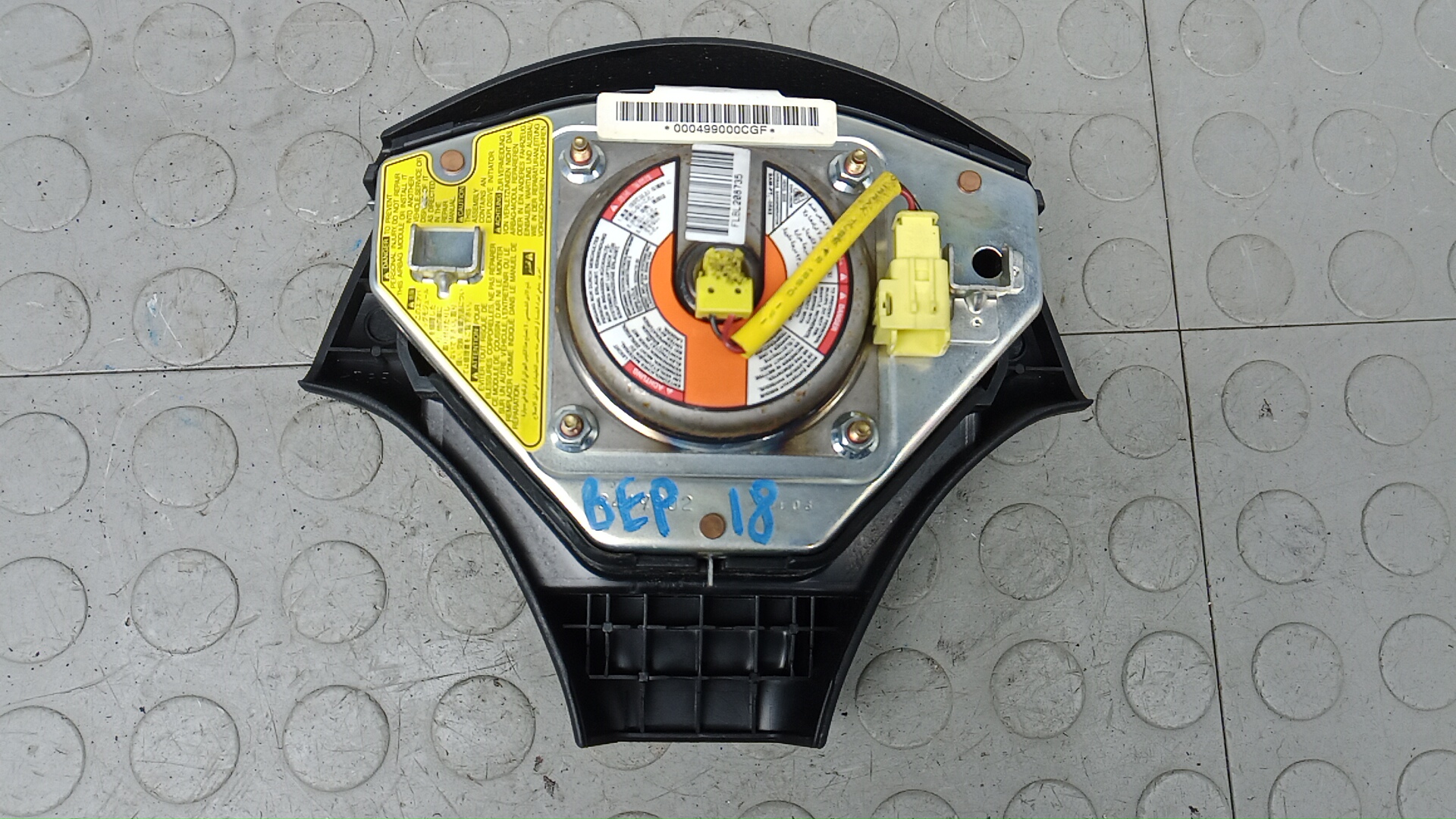 Подушка безопасности в рулевое колесо