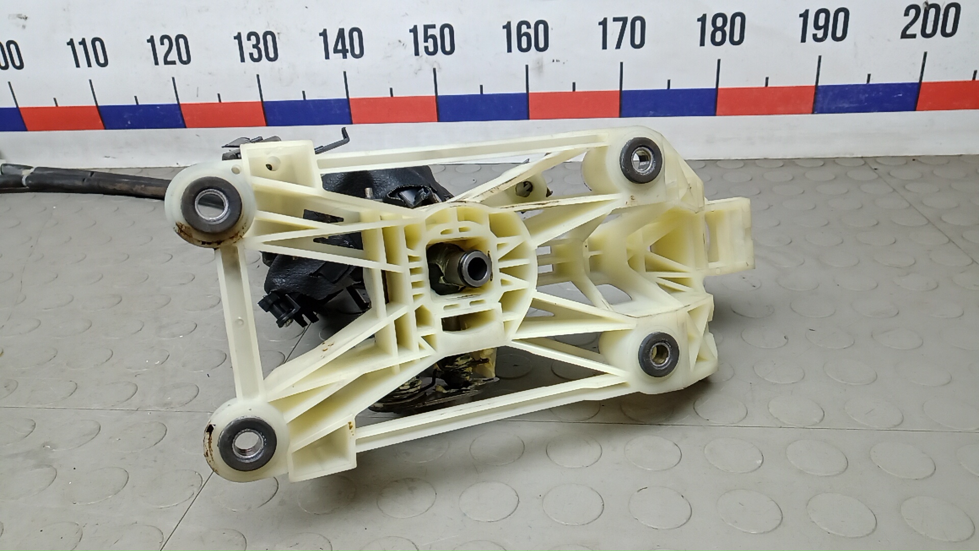 Кулиса МКПП / АКПП