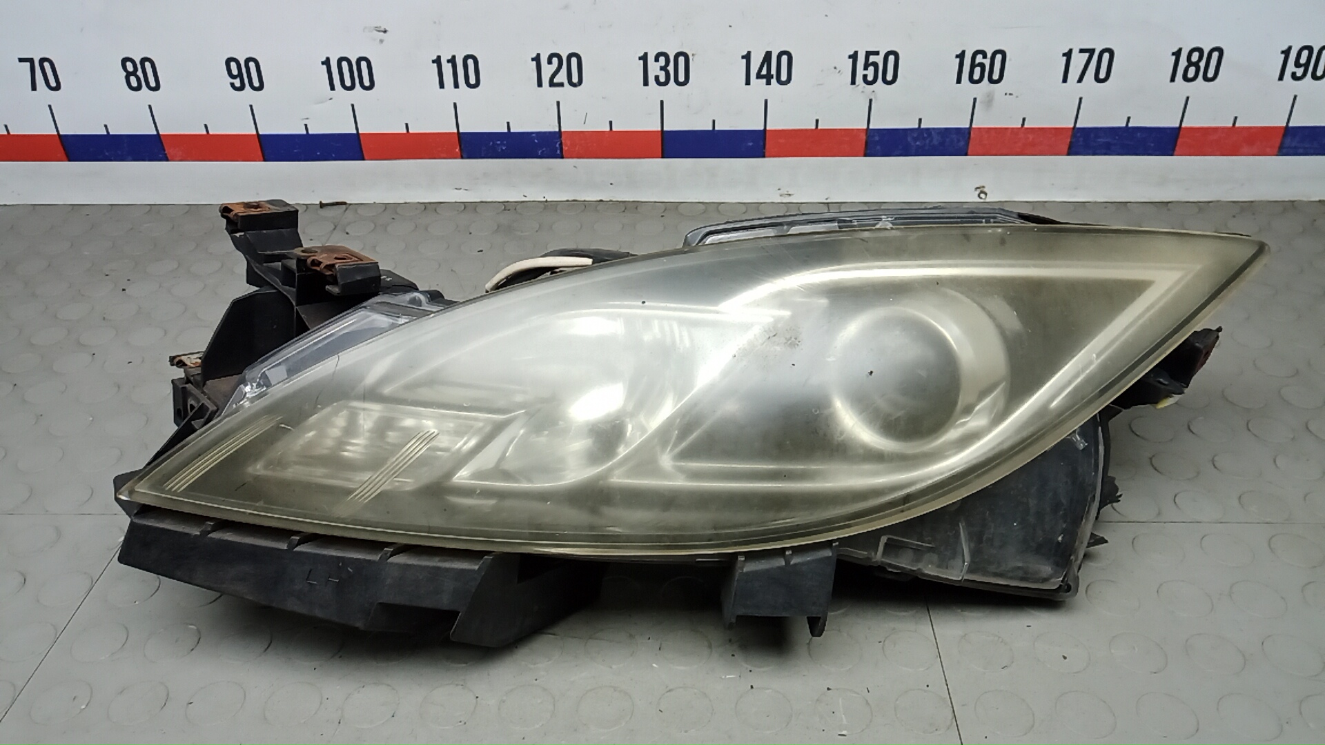 Фара левая