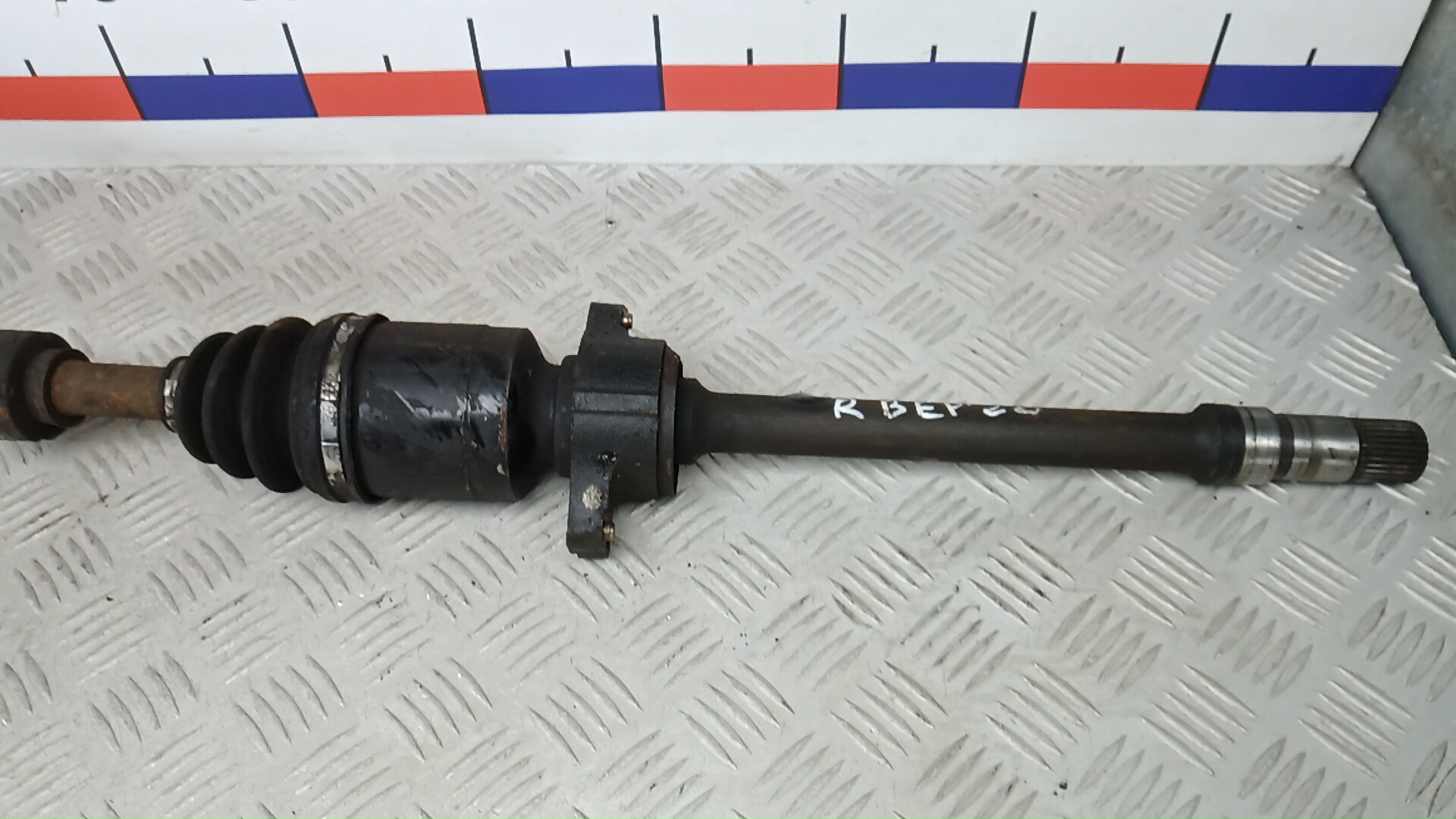 Полуось передняя правая